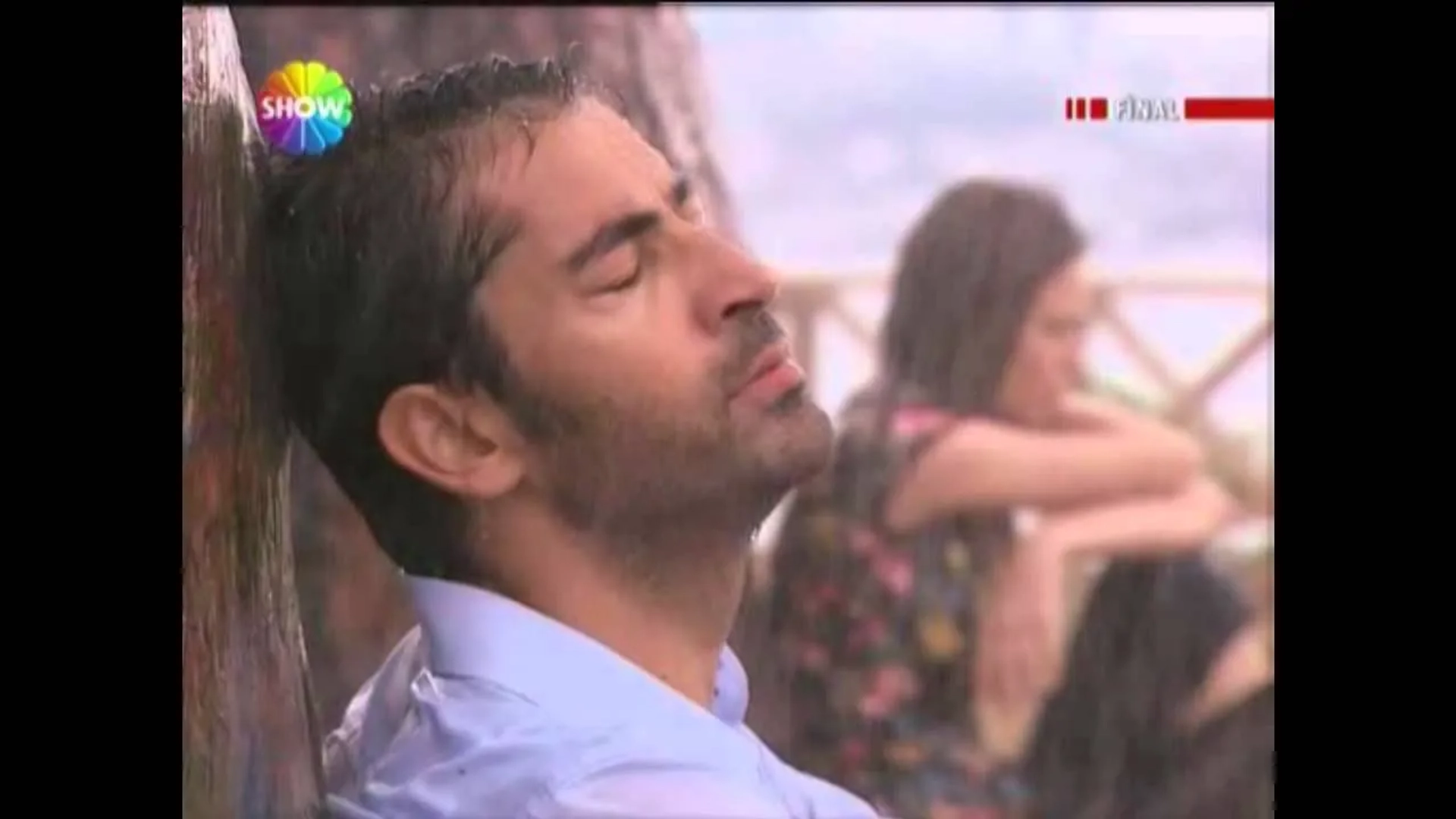 Kenan Imirzalioglu and Ebru Kocaaga in Aci Hayat (2005)