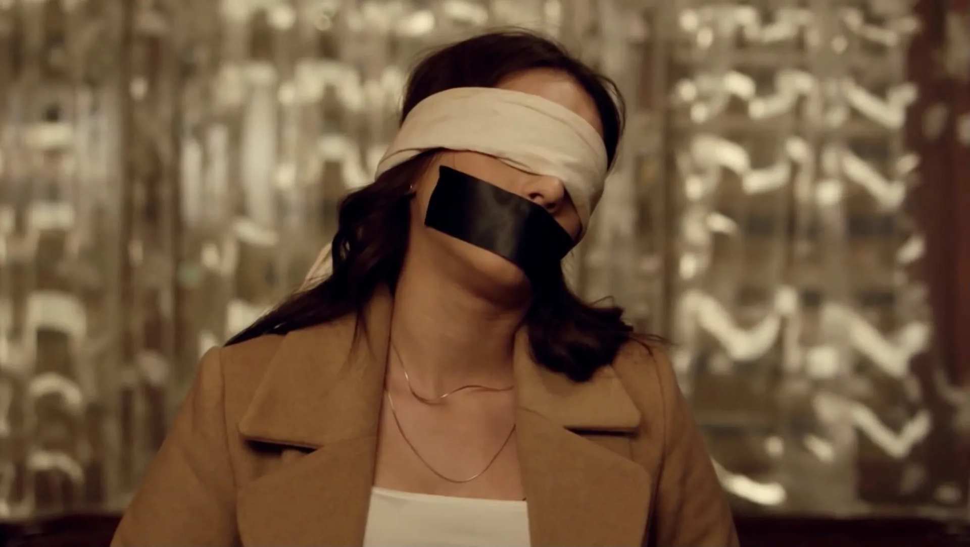 Sera Kutlubey in Sensiz Yasayamam (2020)