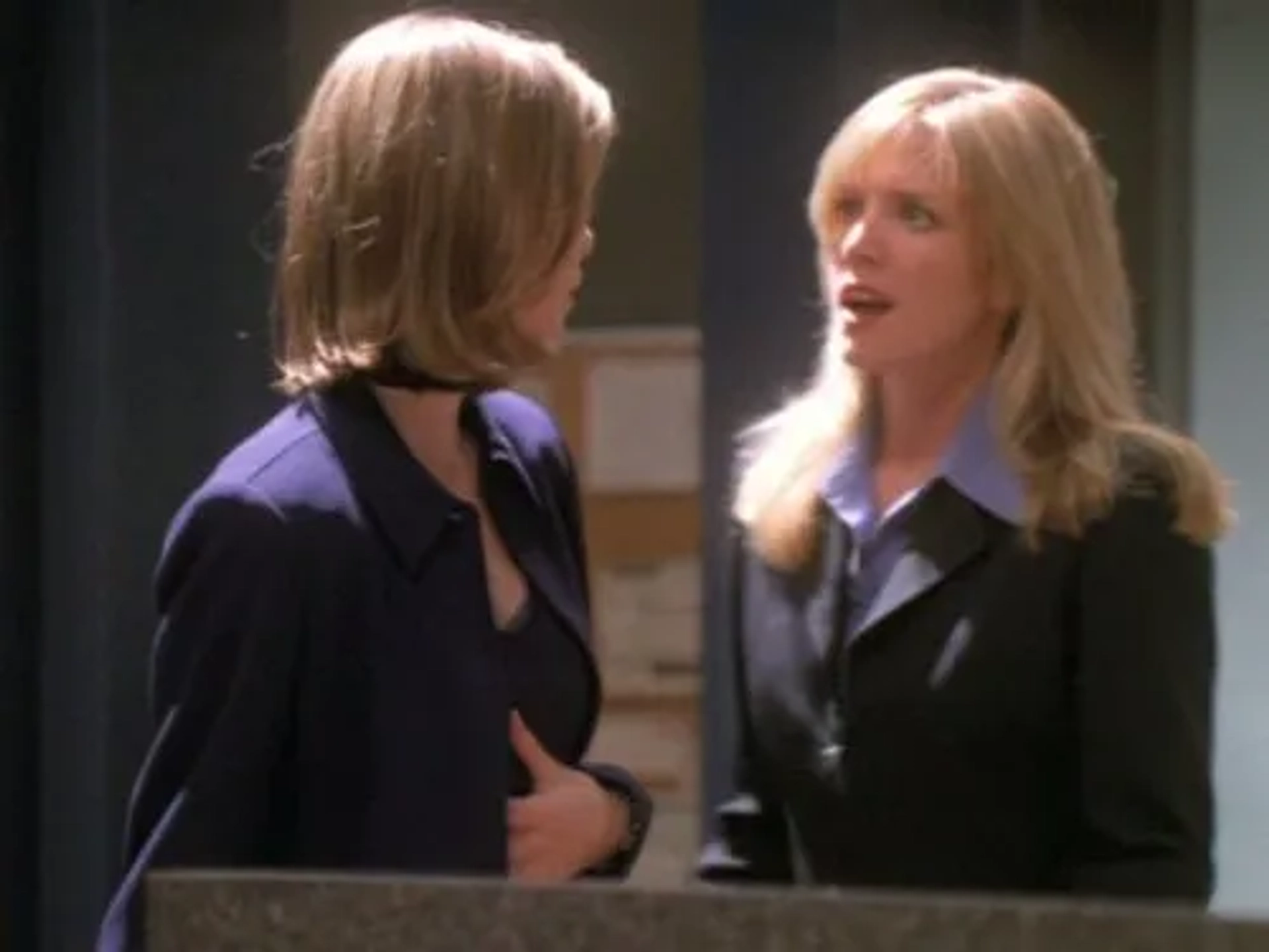 Calista Flockhart and Courtney Thorne-Smith in Ally McBeal (1997)