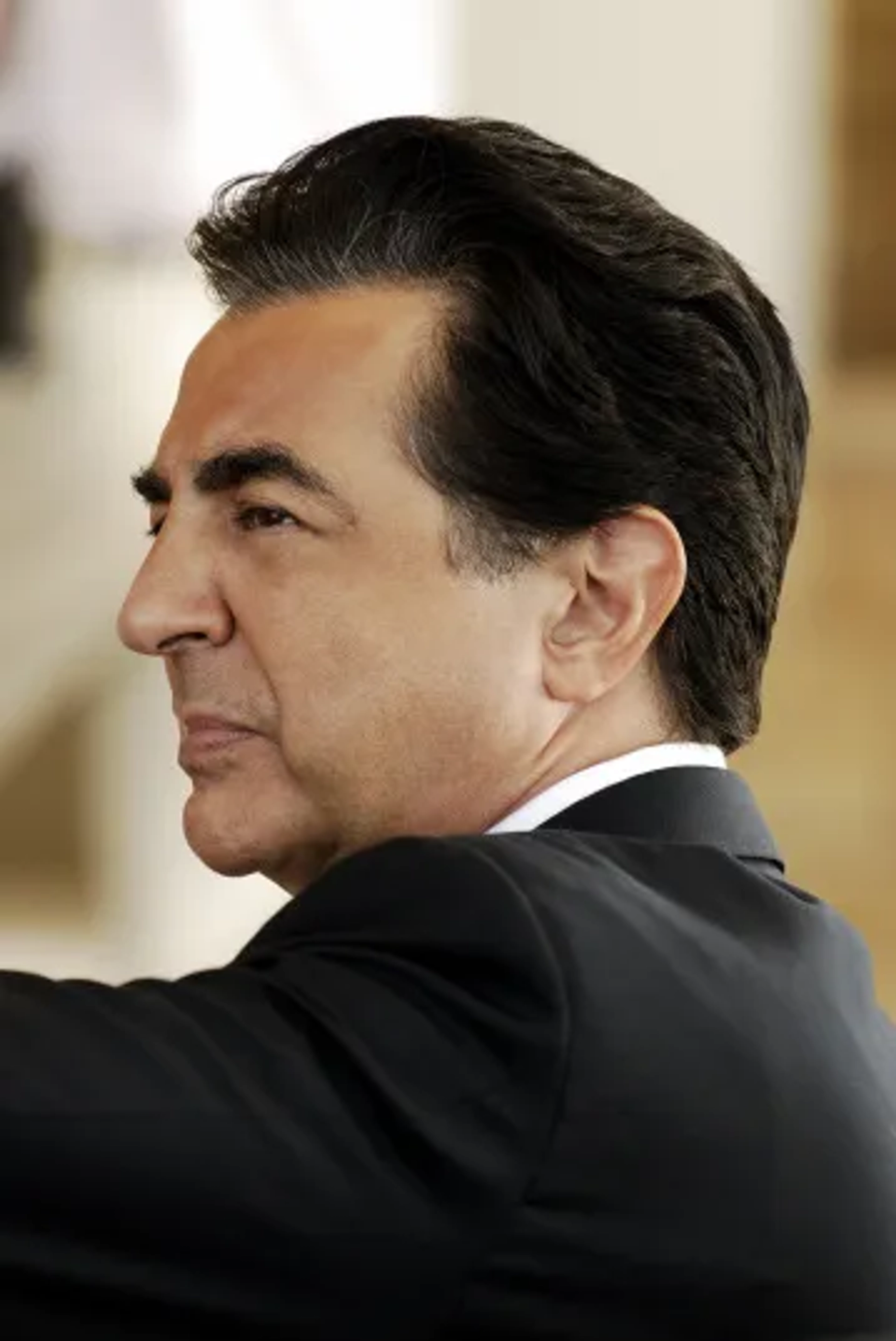 Joe Mantegna in The Starter Wife (2007)