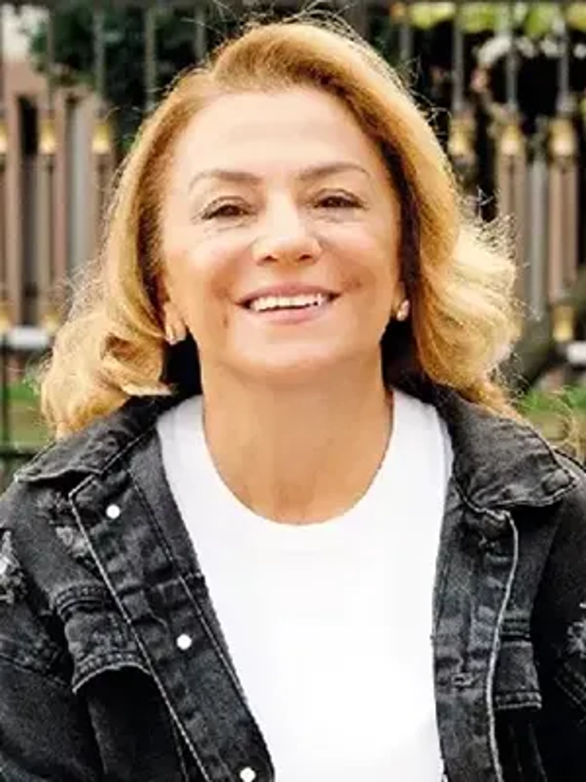 آیسن سزرل