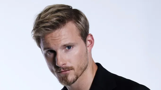 الکساندر لودویگ به بازیگران فیلم یونابام نتفلیکس پیوست