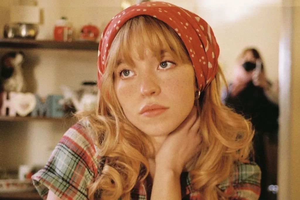 تاریخ اکران فیلم آمریکانا با بازی سیدنی سوئینی تغییر کرد