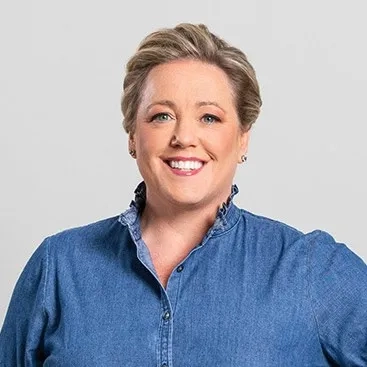 جولیا  کولین دیویسون