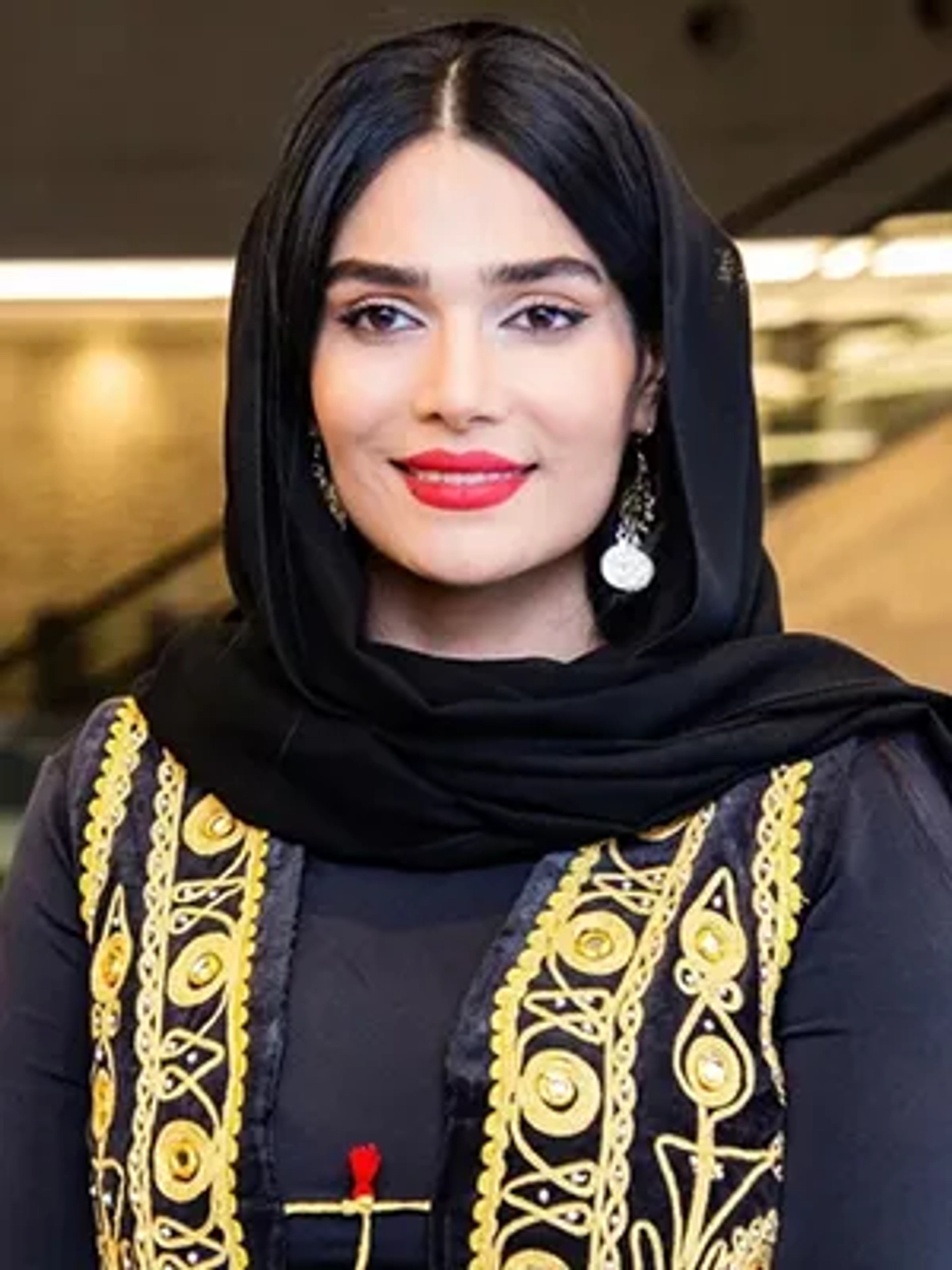 مژگان اخلاقی