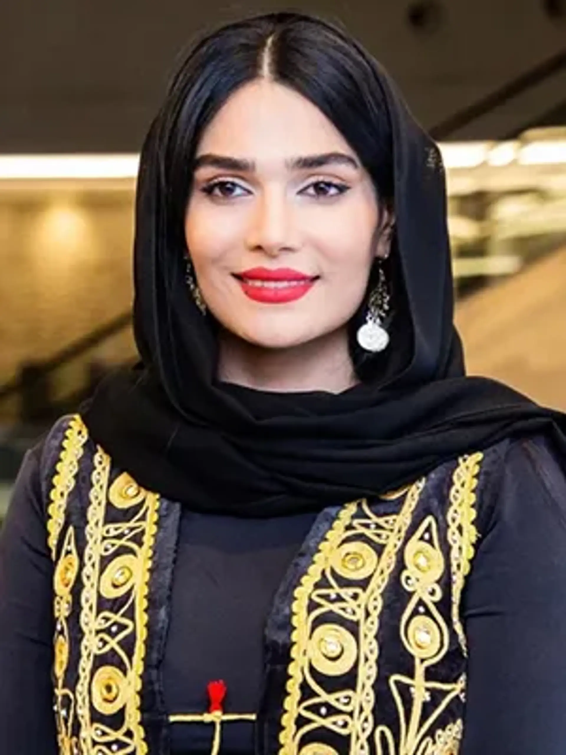 مژگان اخلاقی