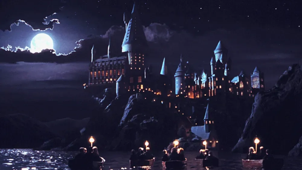 اولین نگاه به هاگرید در سریال هری پاتر 