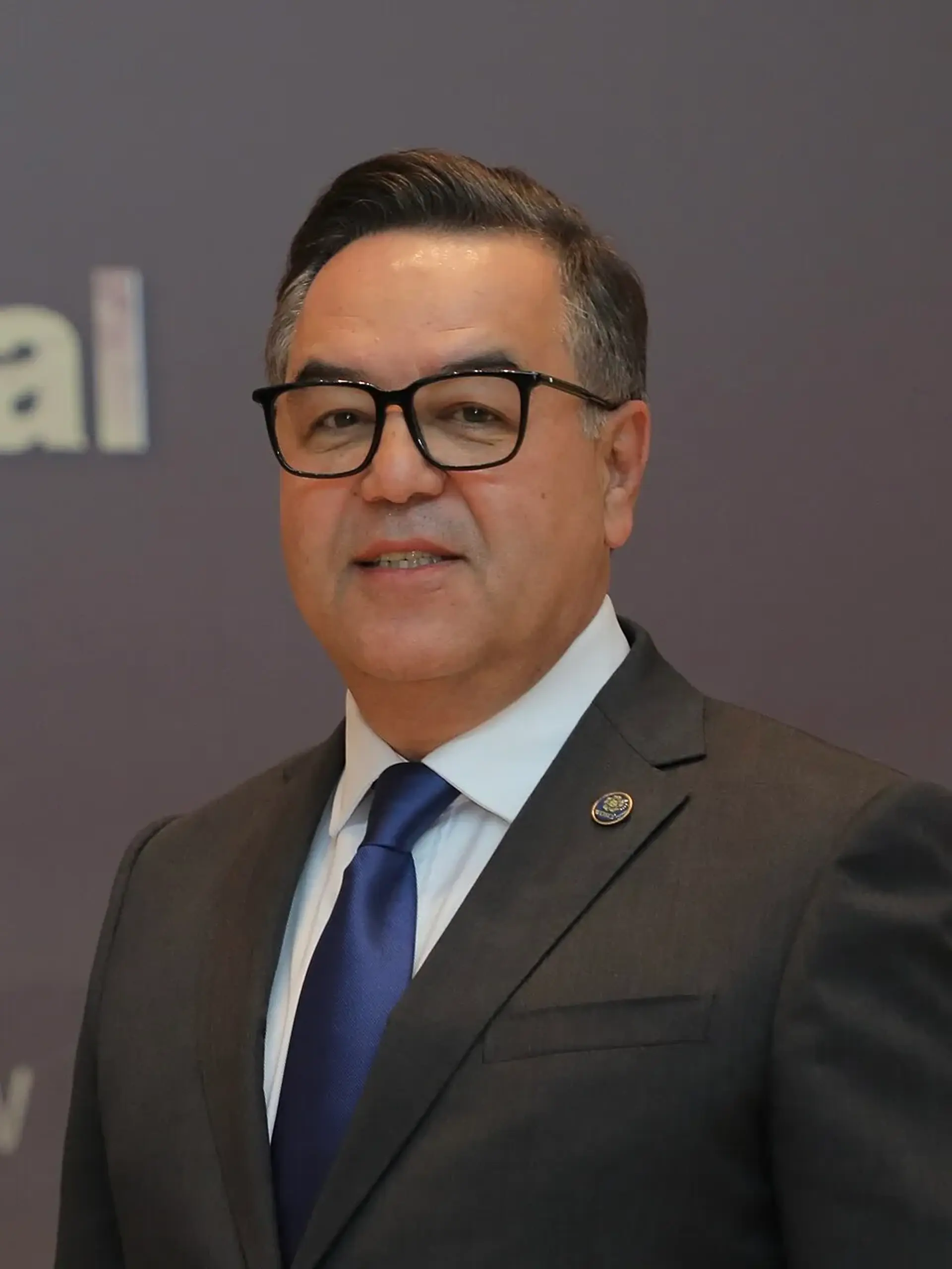 فرداوس  عبدالخالیکوف