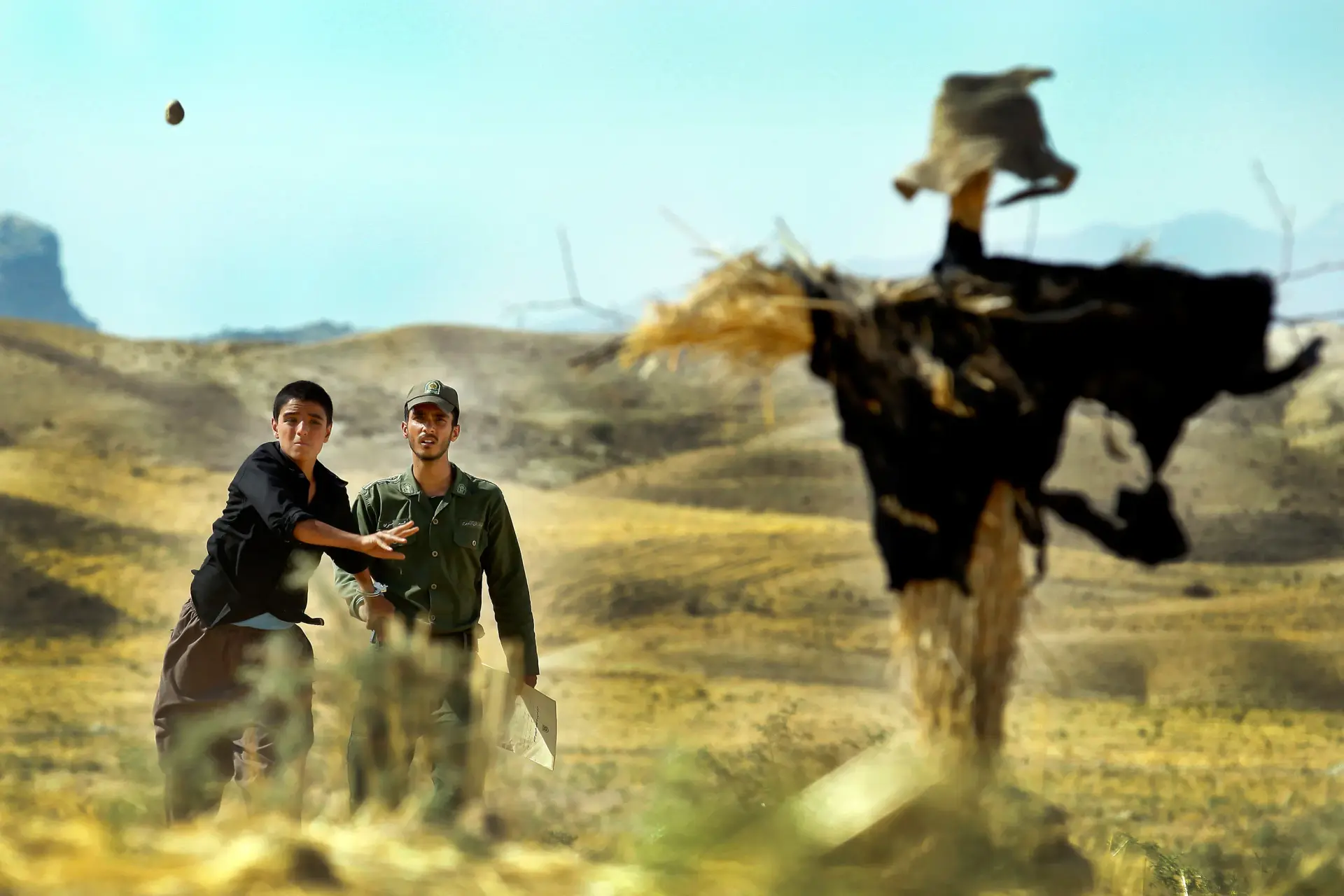 فیلم او خوب سنگ میزند (Bardou 2013)
