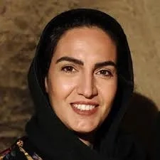 آزاده  قوام