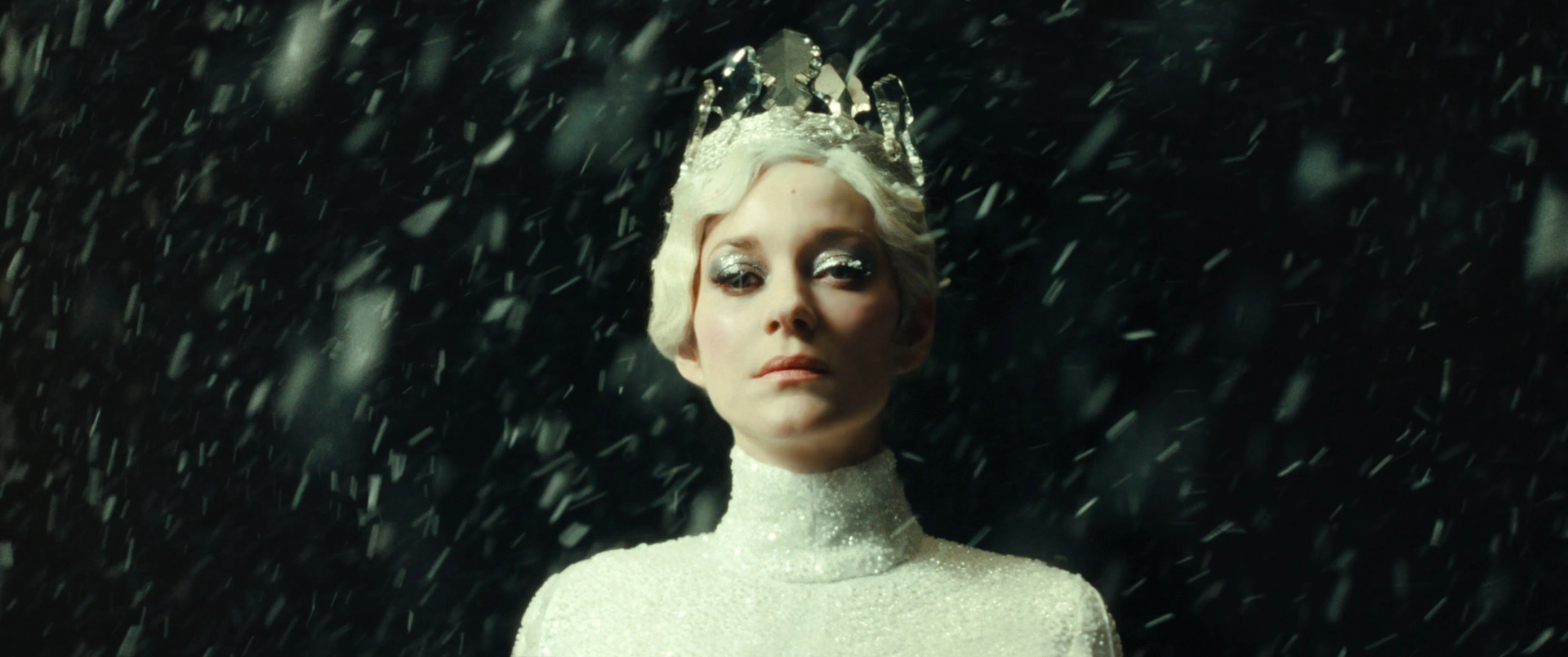 Marion Cotillard, August Diehl, Lucile Hadzihalilovic, Muriel Merlin, Gaspar Noé, Marine Gesbert, Alante Kavaite, Clara Pacini, Nassim Gordji Tehrani, Geoff Cox, Dounia Sichov, Julia Irribarria, Jonathan Ricquebourg, and Lilas-Rose Gilberti in The Ice Tower (2025)