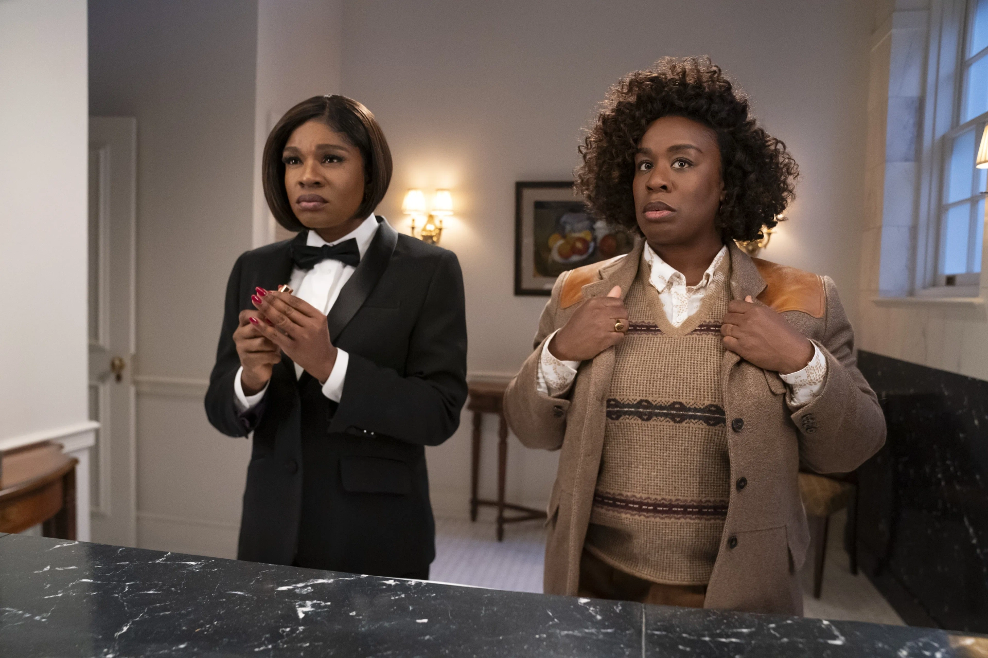 Still of Edwina Findley as Sheila Cannon and Uzo Aduba Cordelia Cupp in the Residence