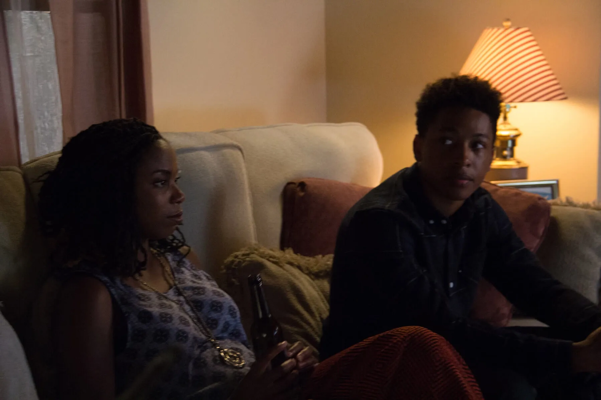 Sasheer Zamata and Jacob Latimore in Sleight (2016)