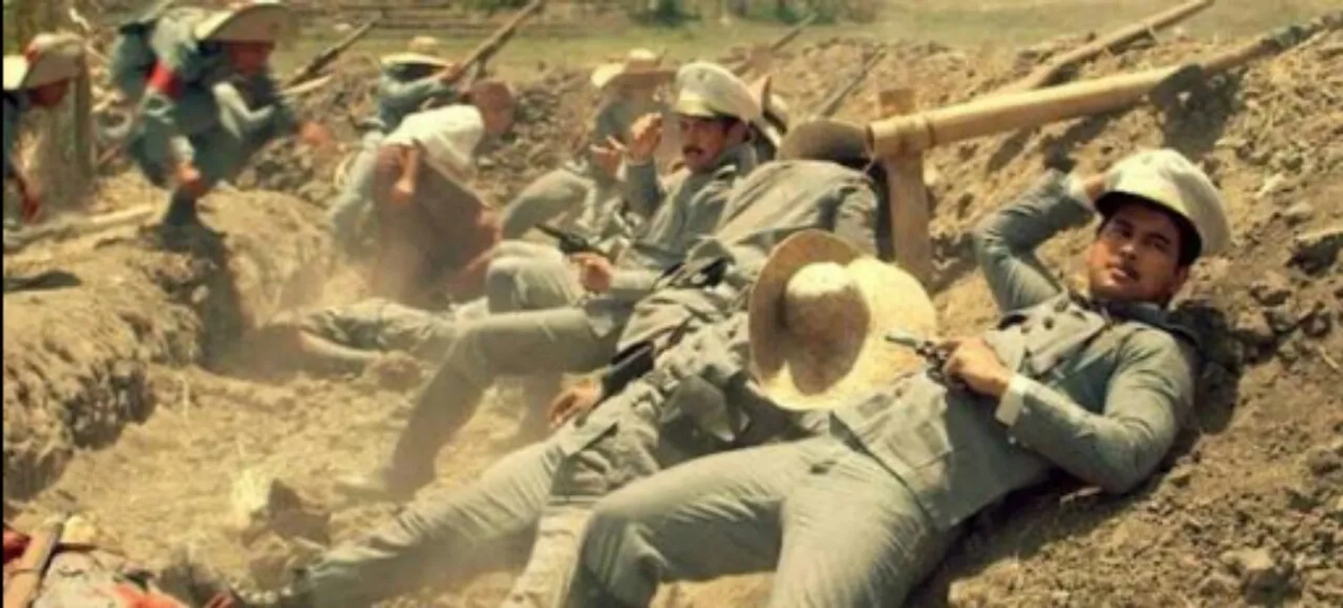 John Arcilla and Joem Bascon in Heneral Luna (2015)