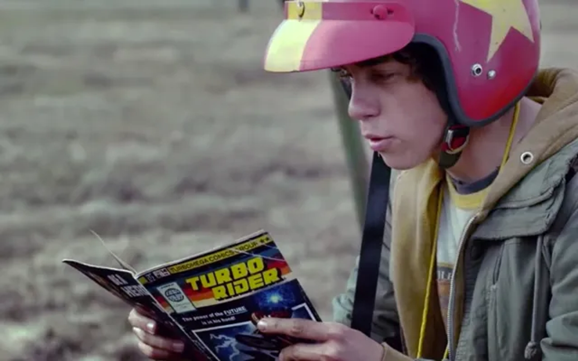 Munro Chambers in Turbo Kid (2015)