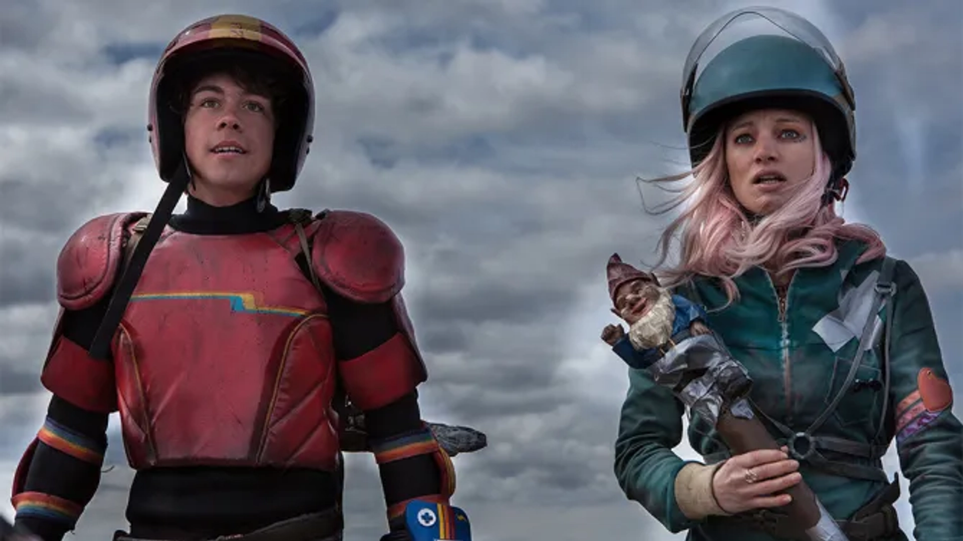 Laurence Leboeuf and Munro Chambers in Turbo Kid (2015)