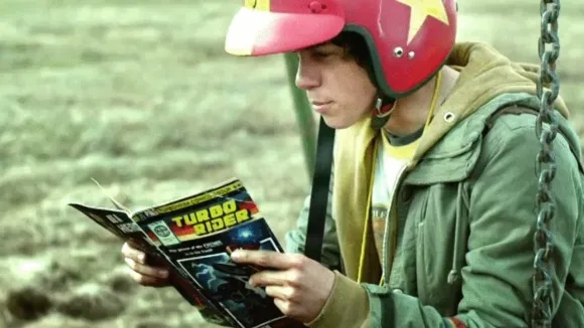 Munro Chambers in Turbo Kid (2015)