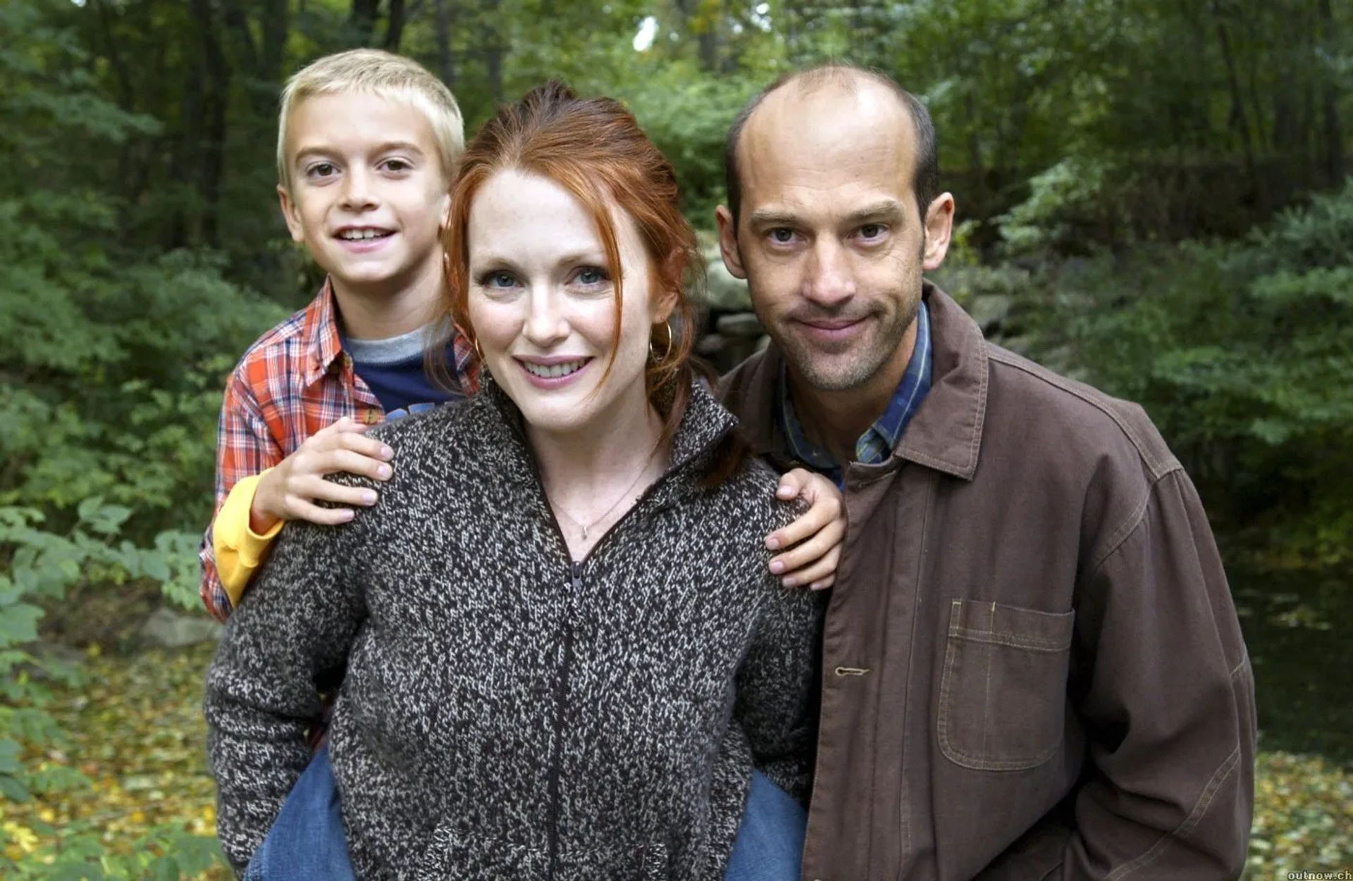 Julianne Moore, Anthony Edwards, and Christopher Kovaleski in The Forgotten (2004)