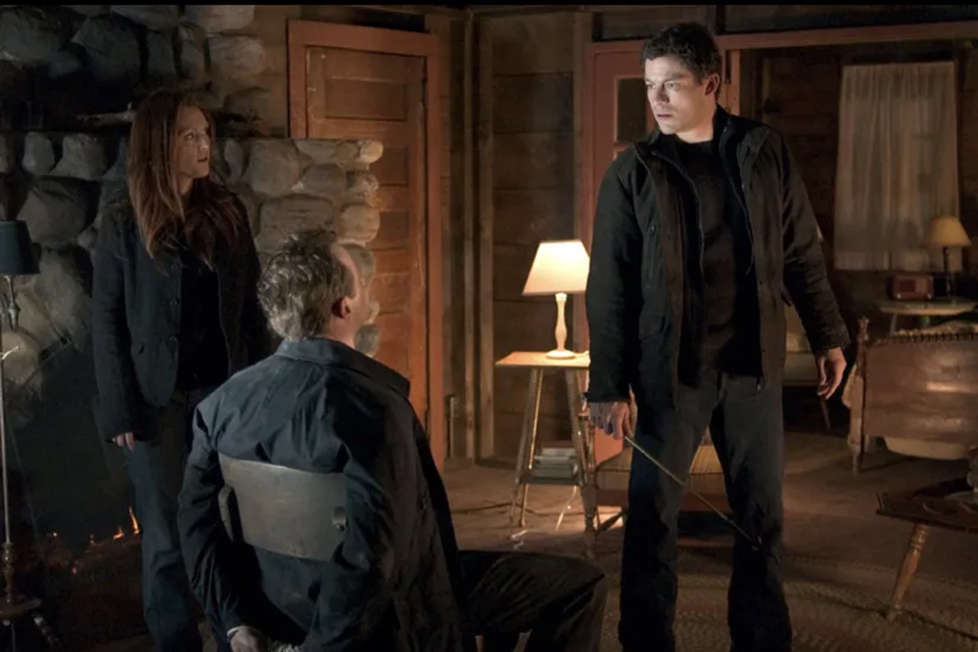 Julianne Moore, Linus Roache, and Dominic West in The Forgotten (2004)