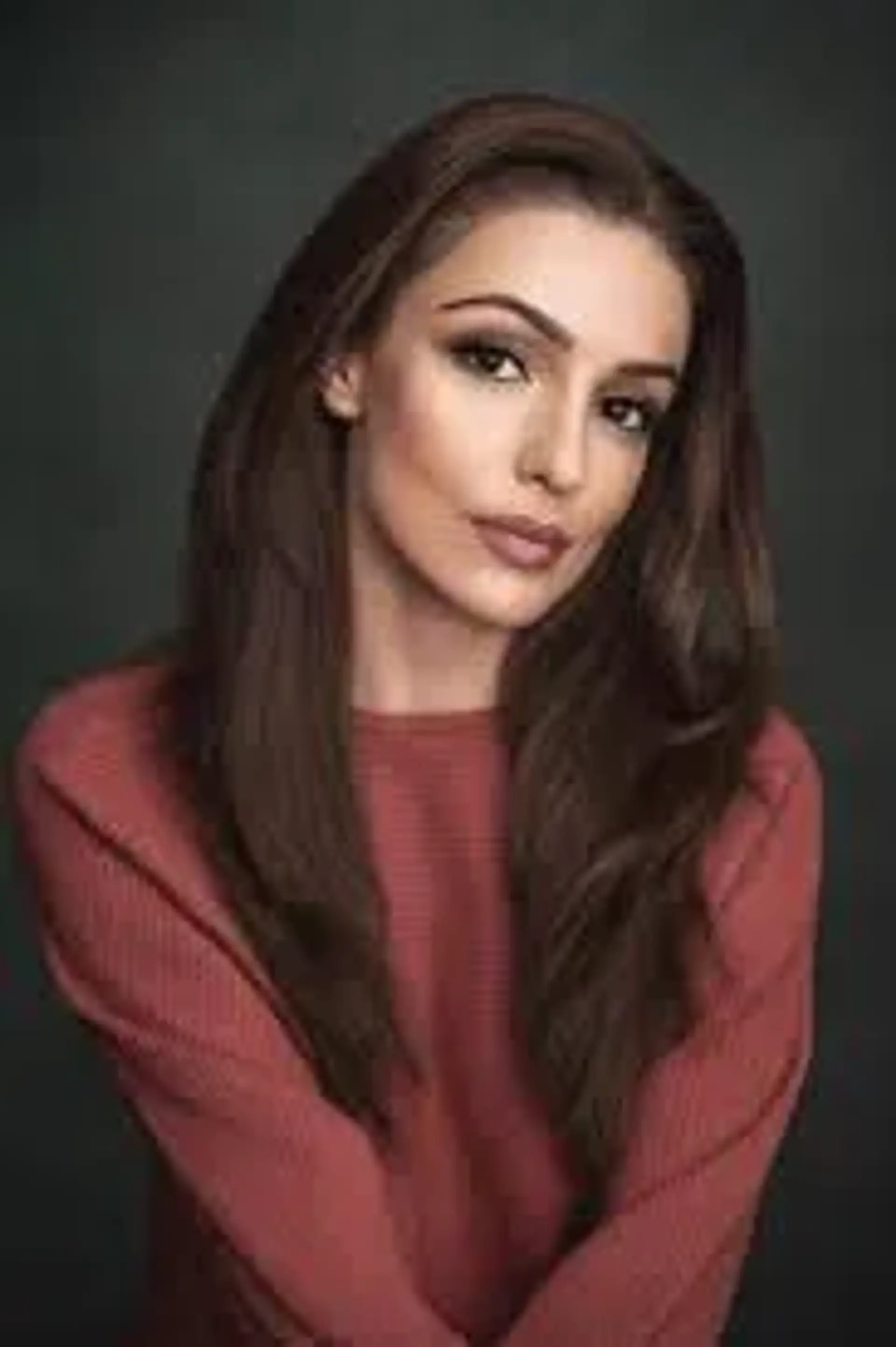 ناتاشا  کمبال