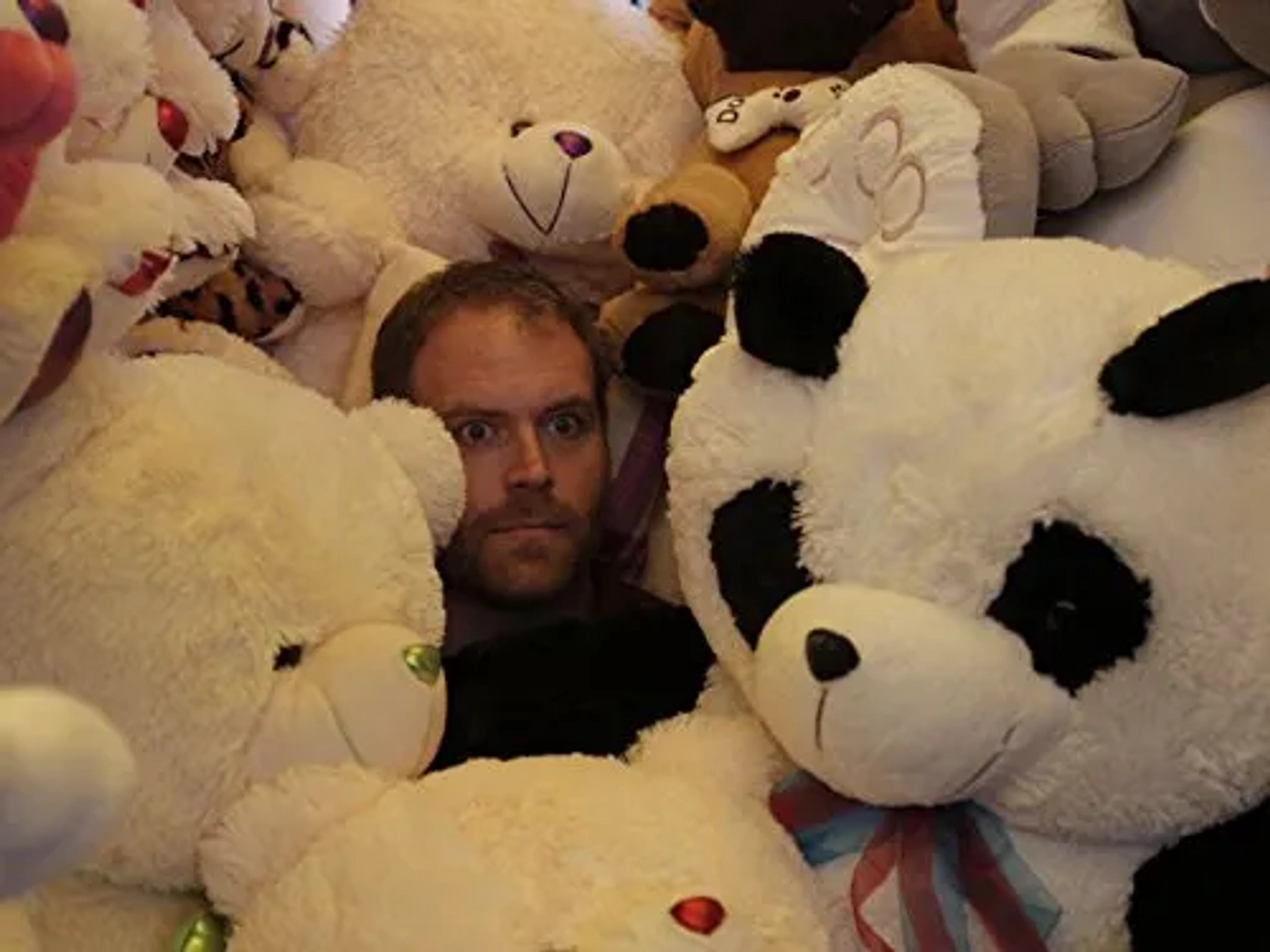 Josh Gates in Expedition Unknown (2015)