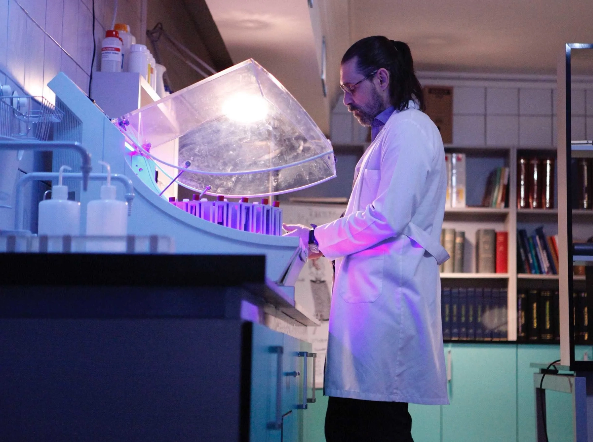 Erdal Besikçioglu in 46 Yok Olan (2016)
