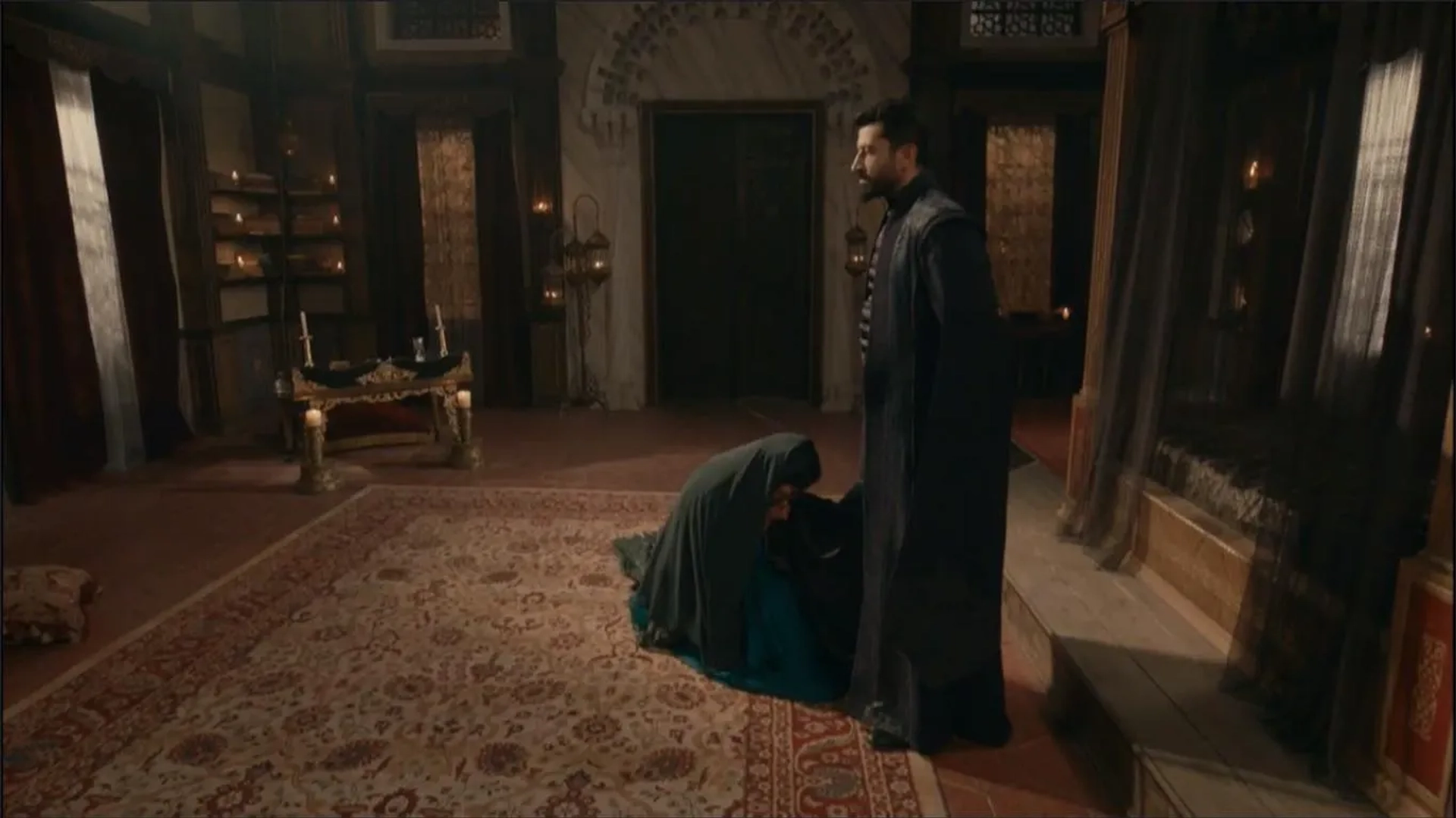 Kenan Imirzalioglu and Hazal Filiz Küçükköse in Mehmed: Bir Cihan Fatihi (2018)
