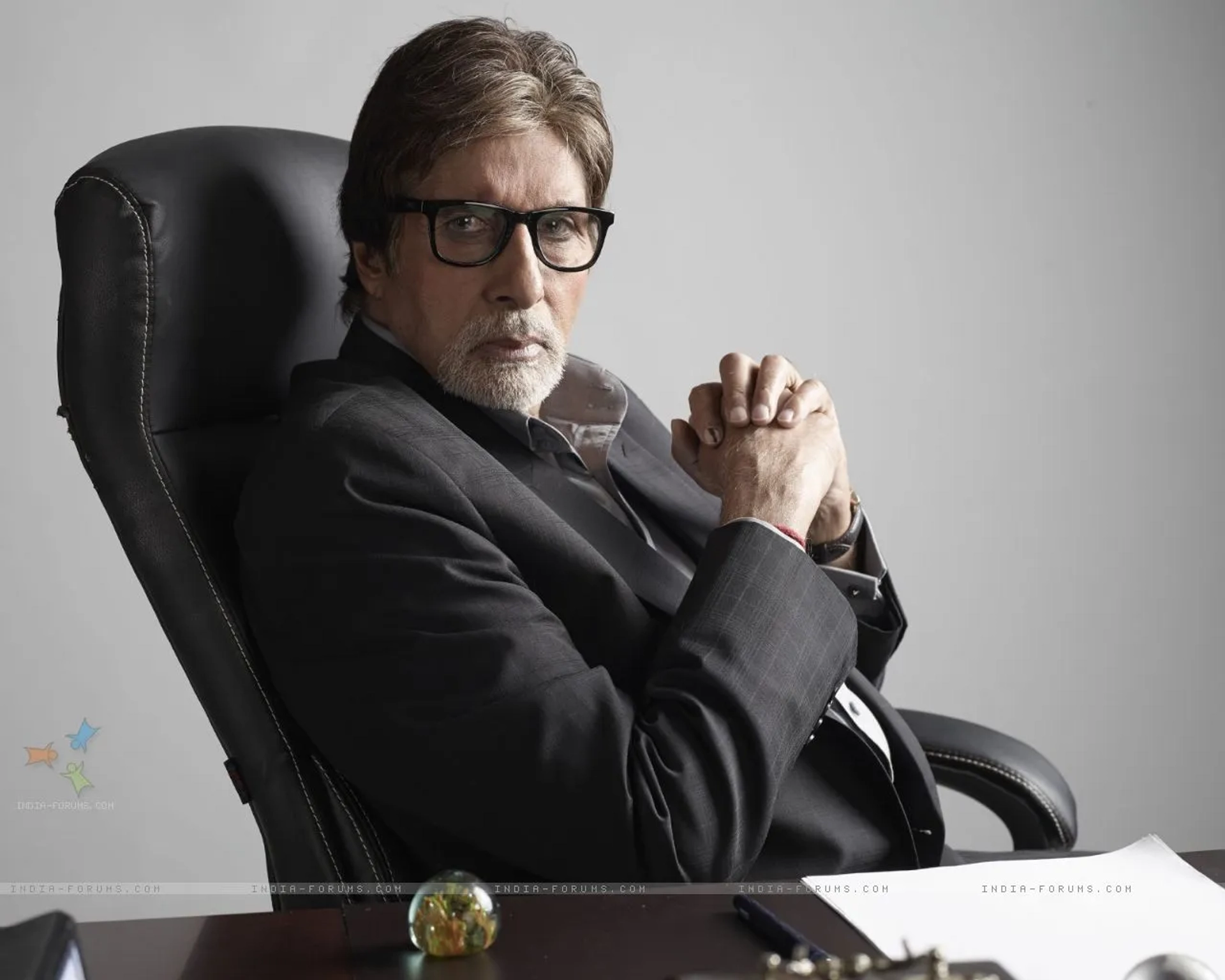 Amitabh Bachchan in Yudh (2014)