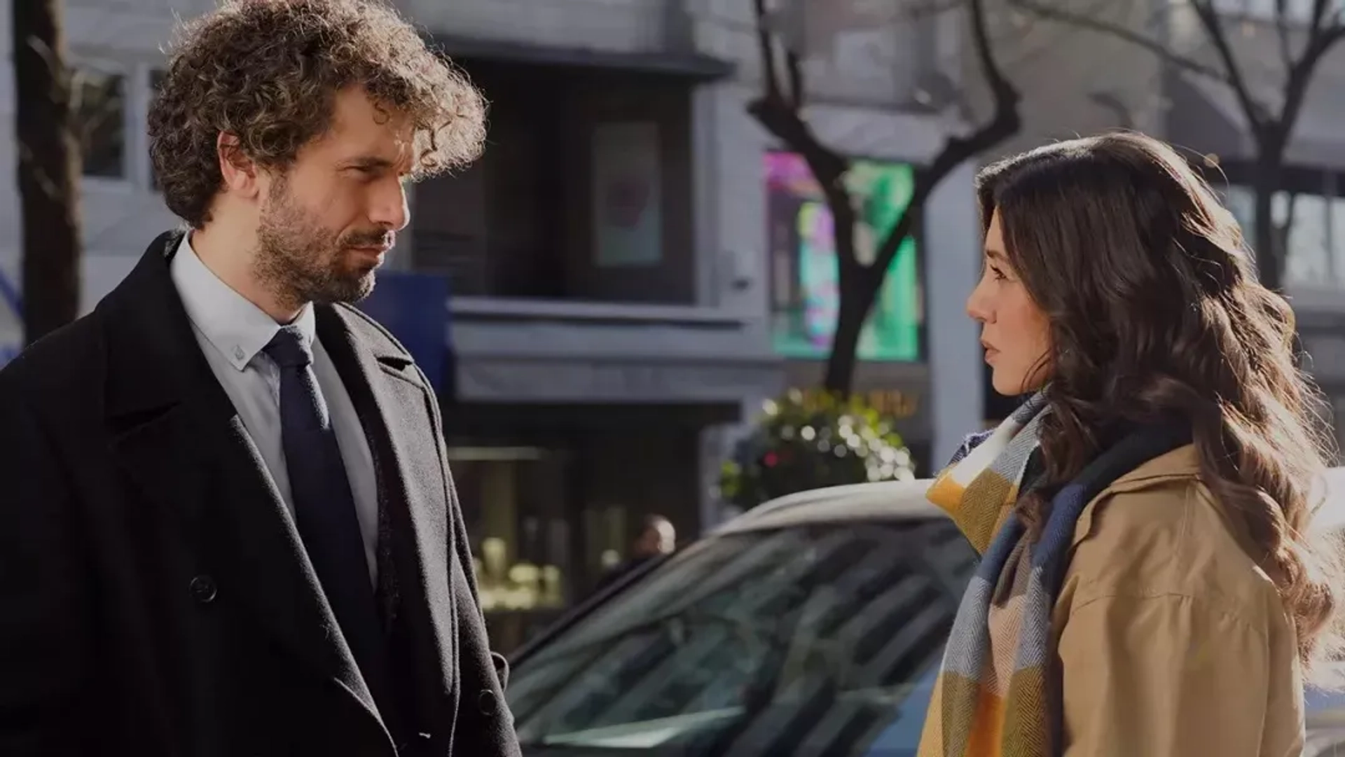Gökçe Bahadir and Yigit Kirazci in All About Marriage (2021)