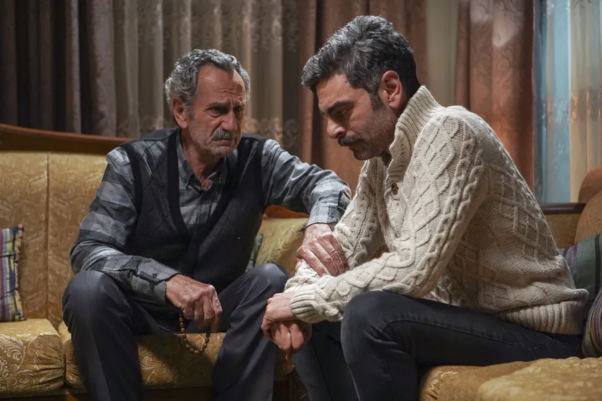 Menderes Samancilar and Mehmet Ali Nuroglu in Guvercin (2019)