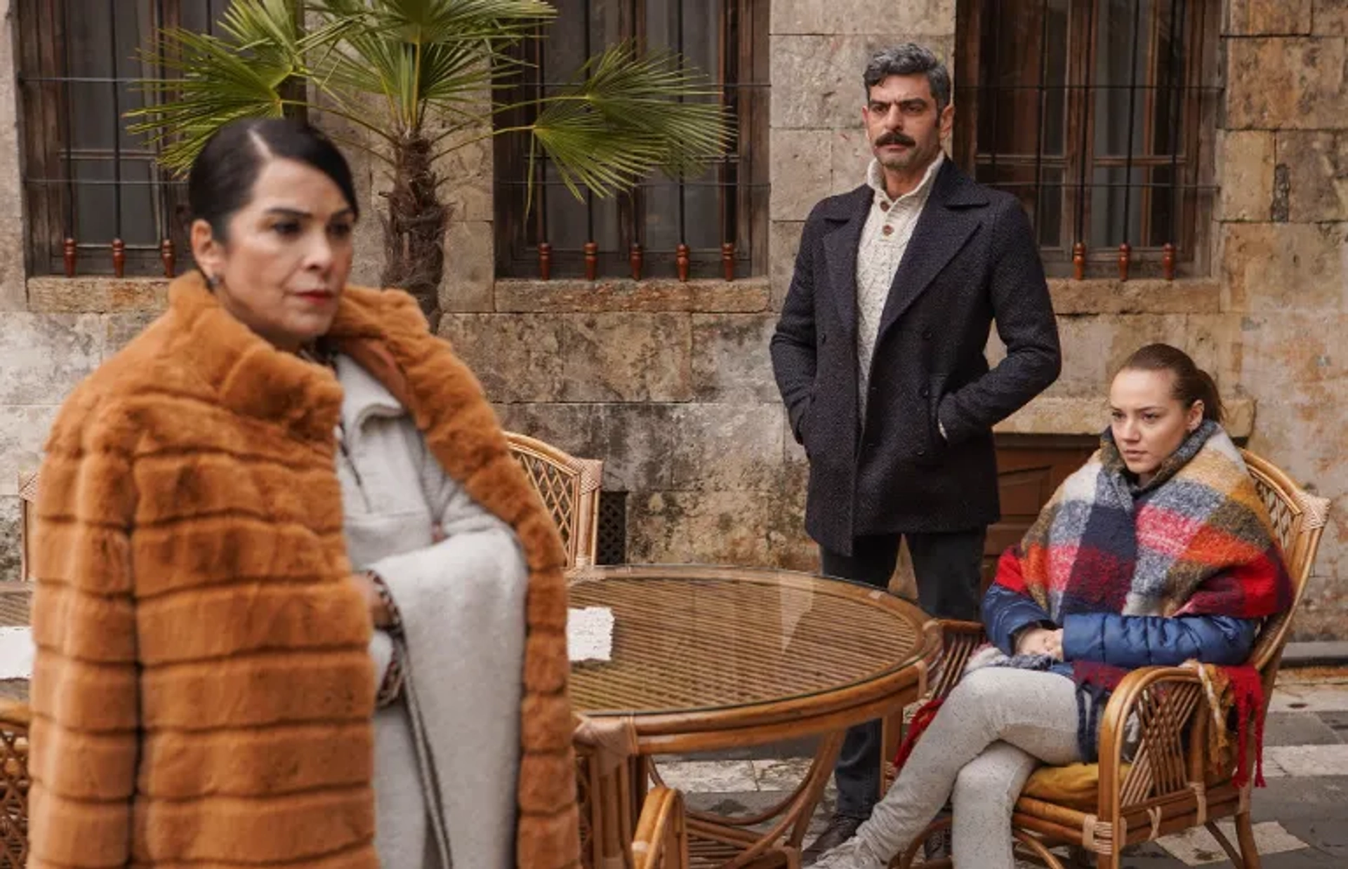 Nursel Köse, Mehmet Ali Nuroglu, and Eslem Akar in Guvercin (2019)