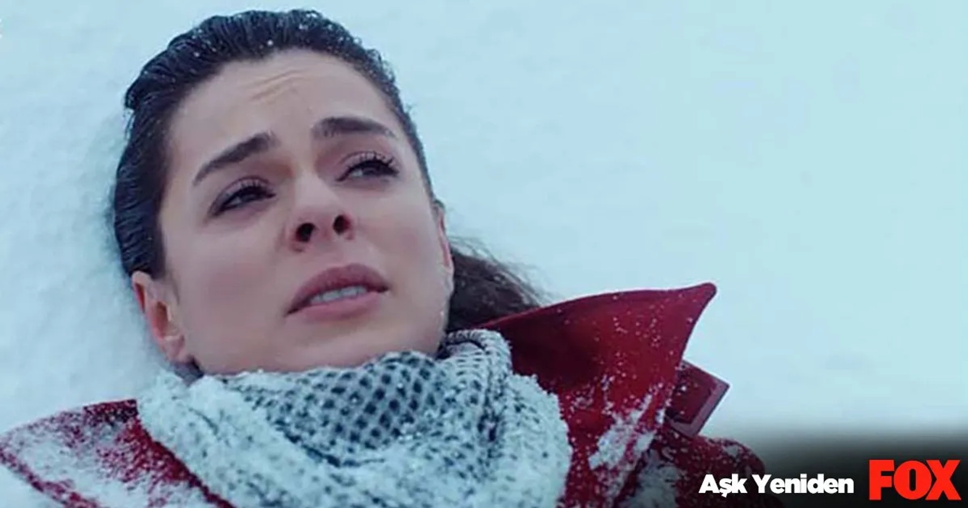 Özge Özpirinçci in In Love Again (2015)