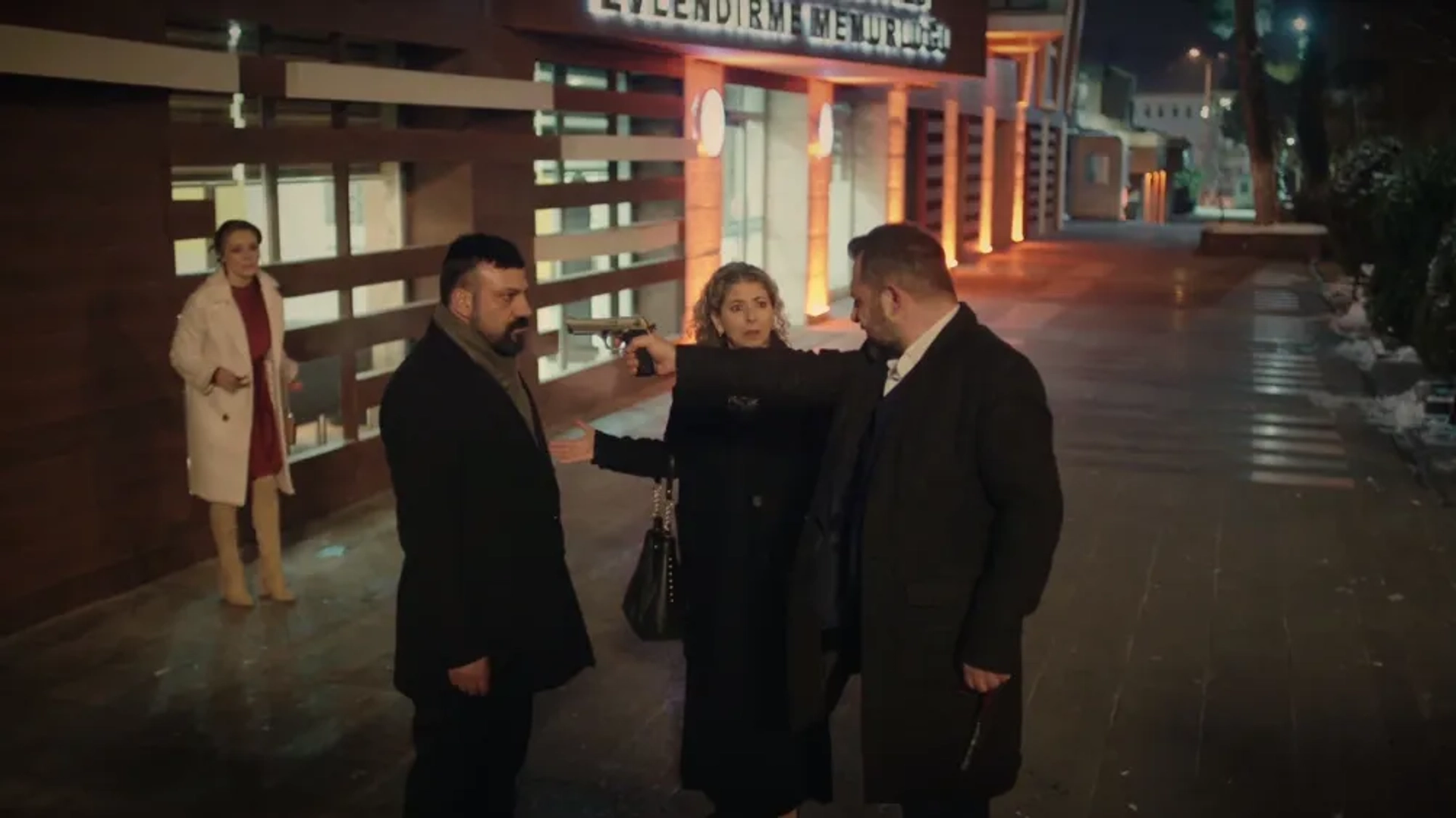 Devrim Saltoglu, Gülen Karaman, Osman Albayrak, and Eslem Akar in Guvercin (2019)