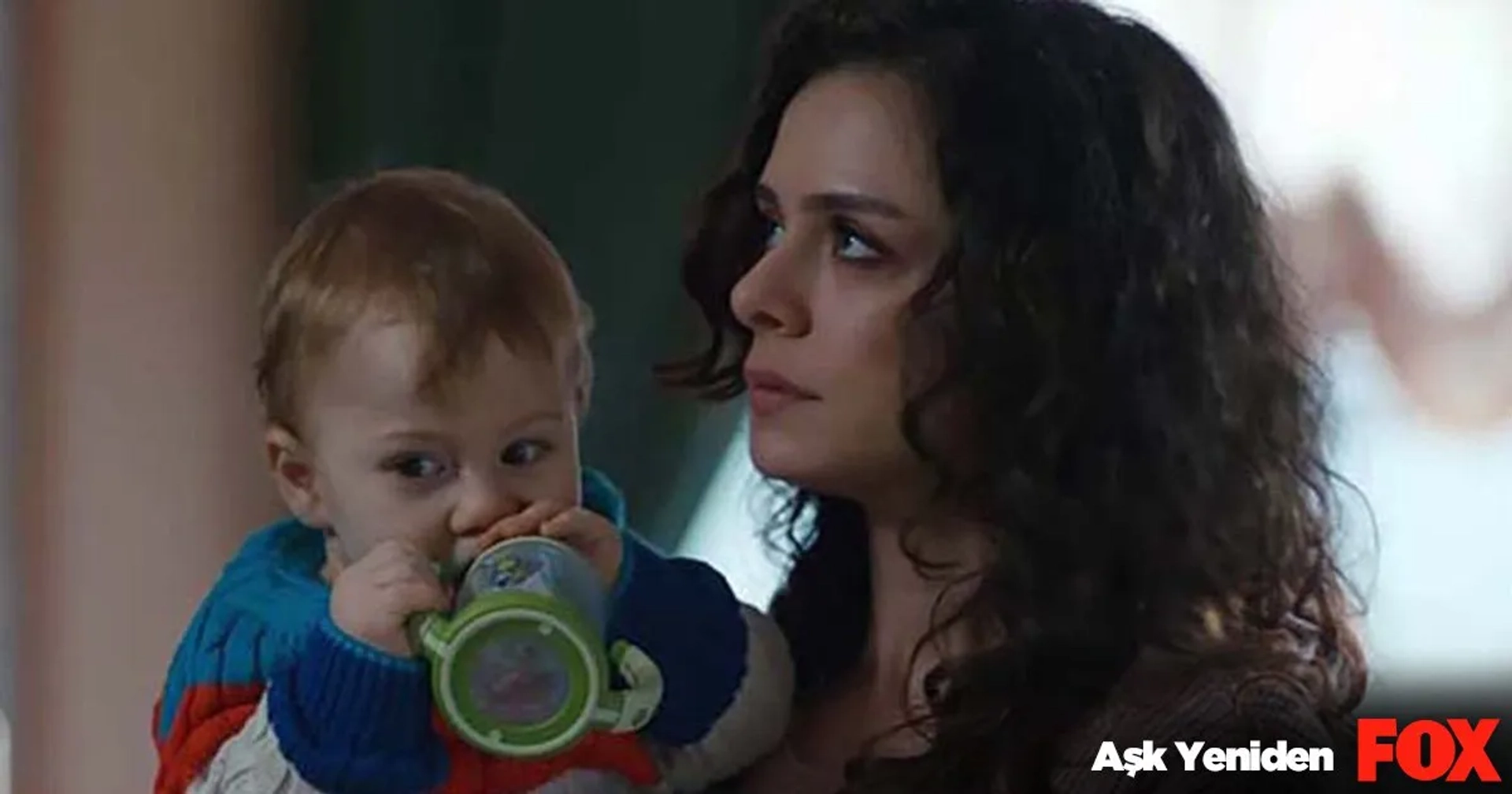 Özge Özpirinçci and Yigit Sayin in In Love Again (2015)