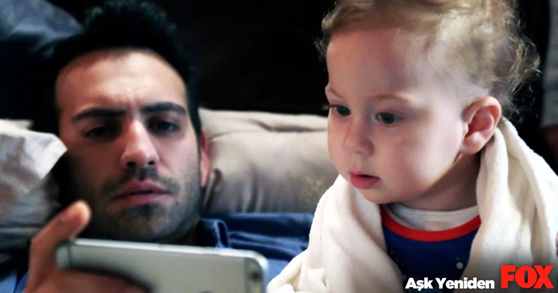 Bugra Gülsoy, Yigit Sayin, and Yagiz Sayin in In Love Again (2015)