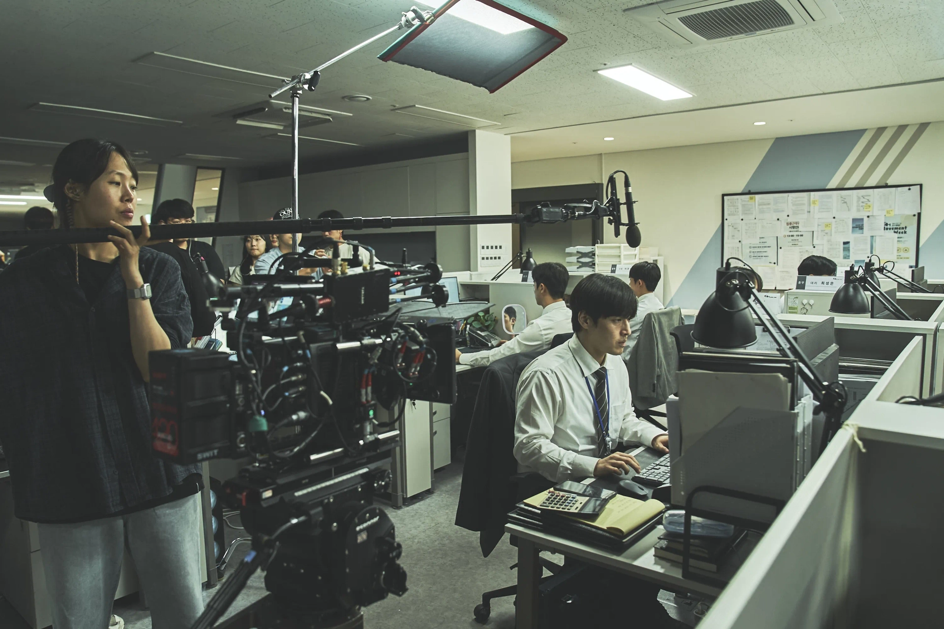 Kang Ha-neul in Wall to Wall (2025)