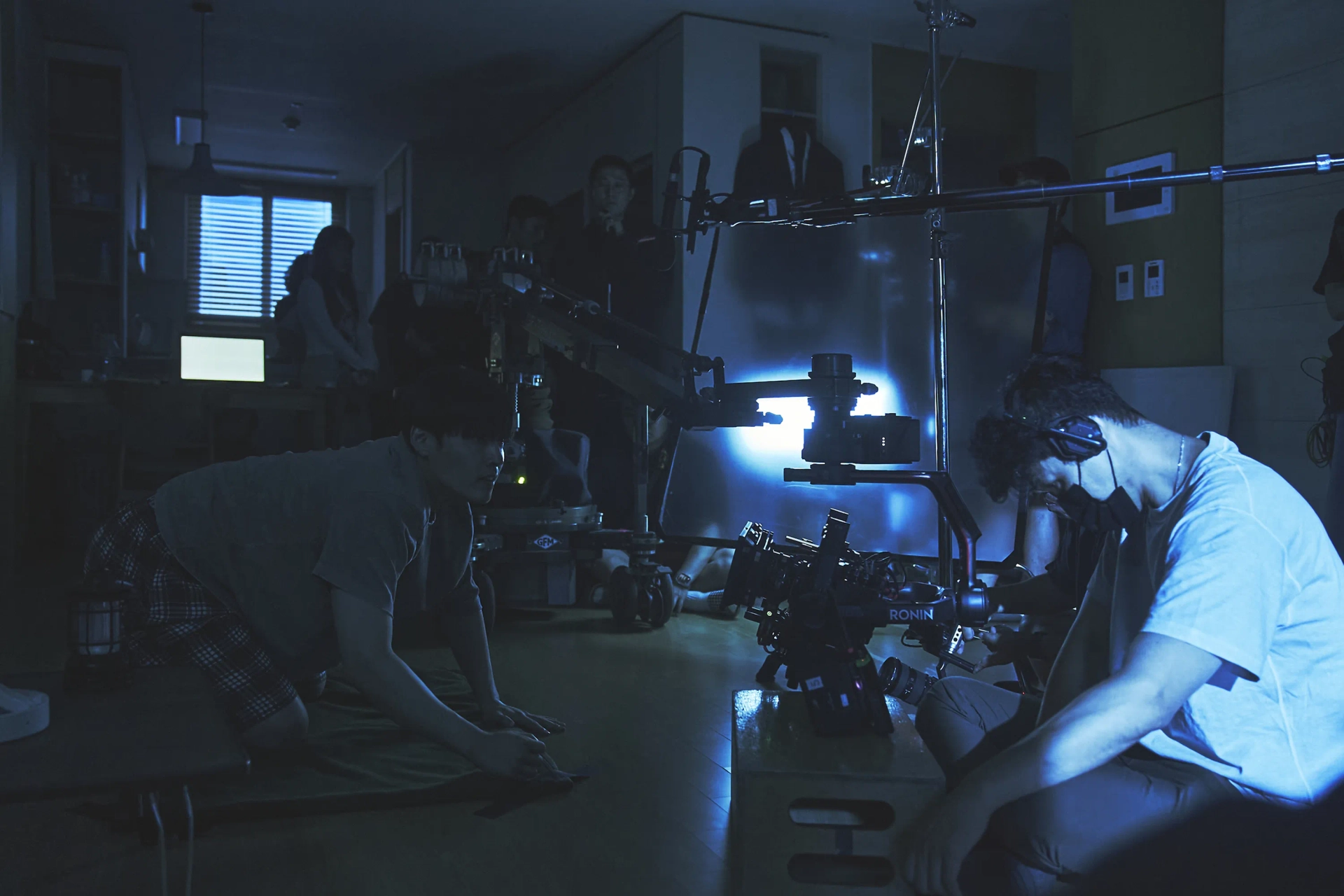 Kang Ha-neul in Wall to Wall (2025)