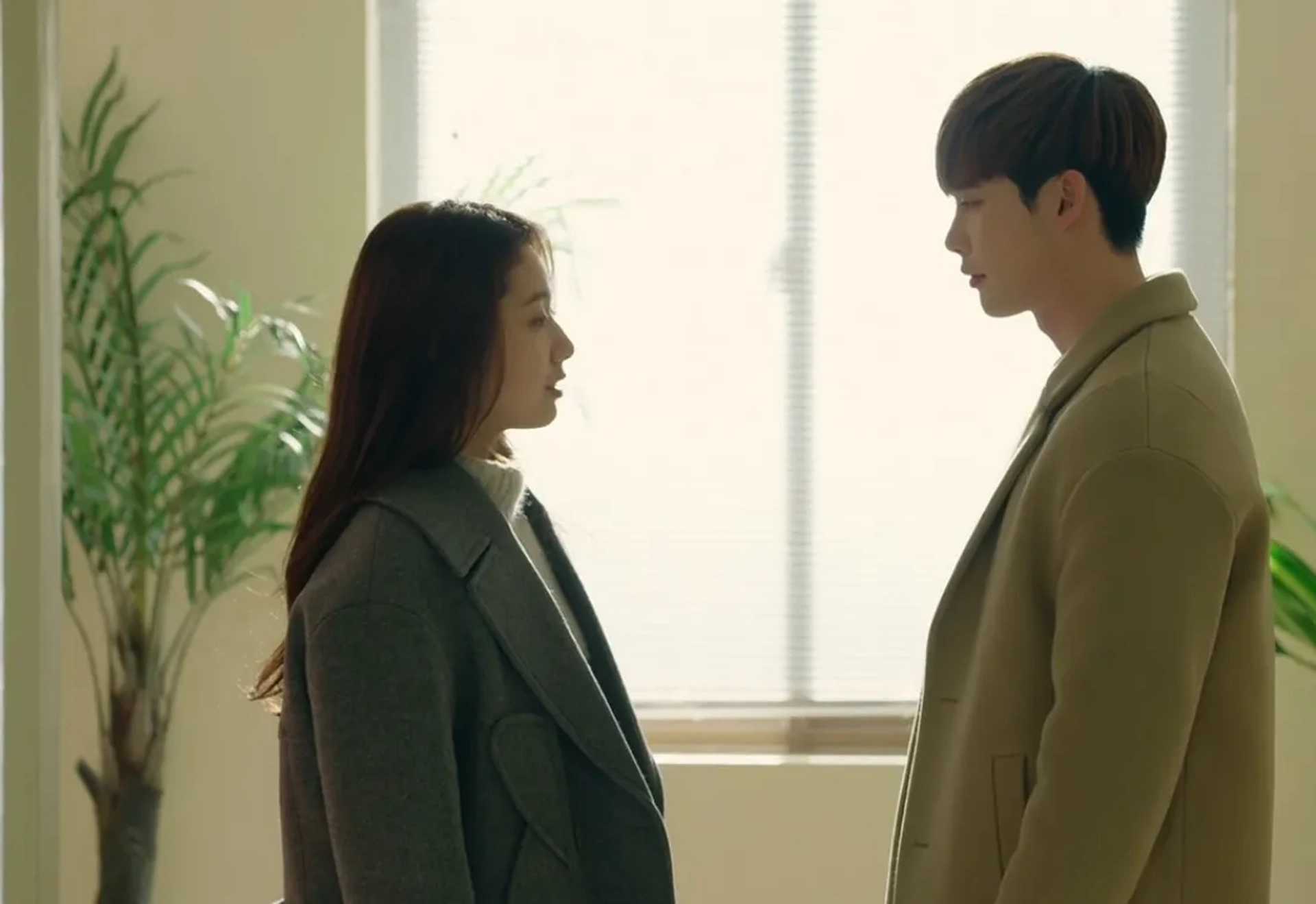 Park Shin-hye and Lee Jong-suk in Pinocchio (2014)