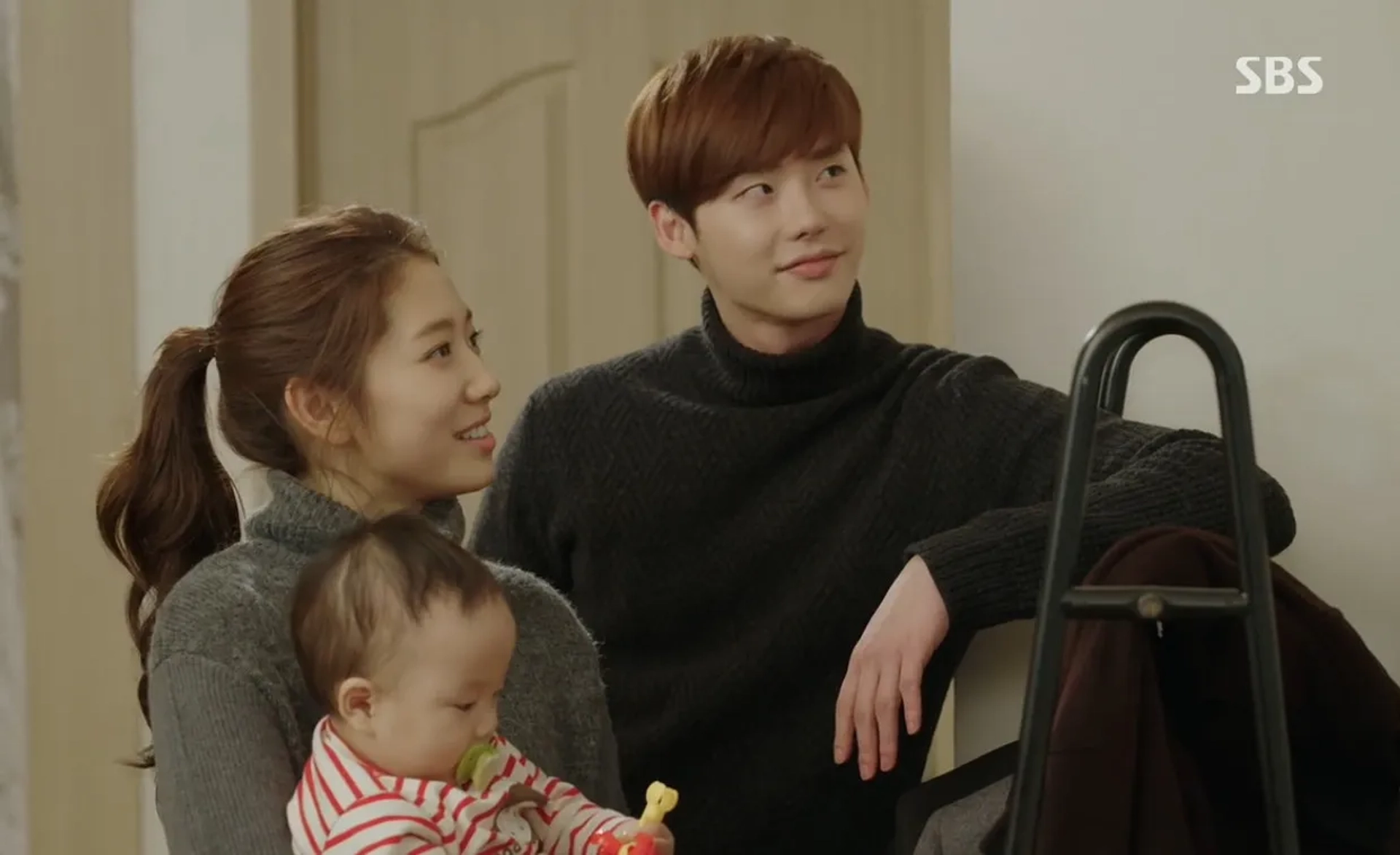 Park Shin-hye and Lee Jong-suk in Pinocchio (2014)
