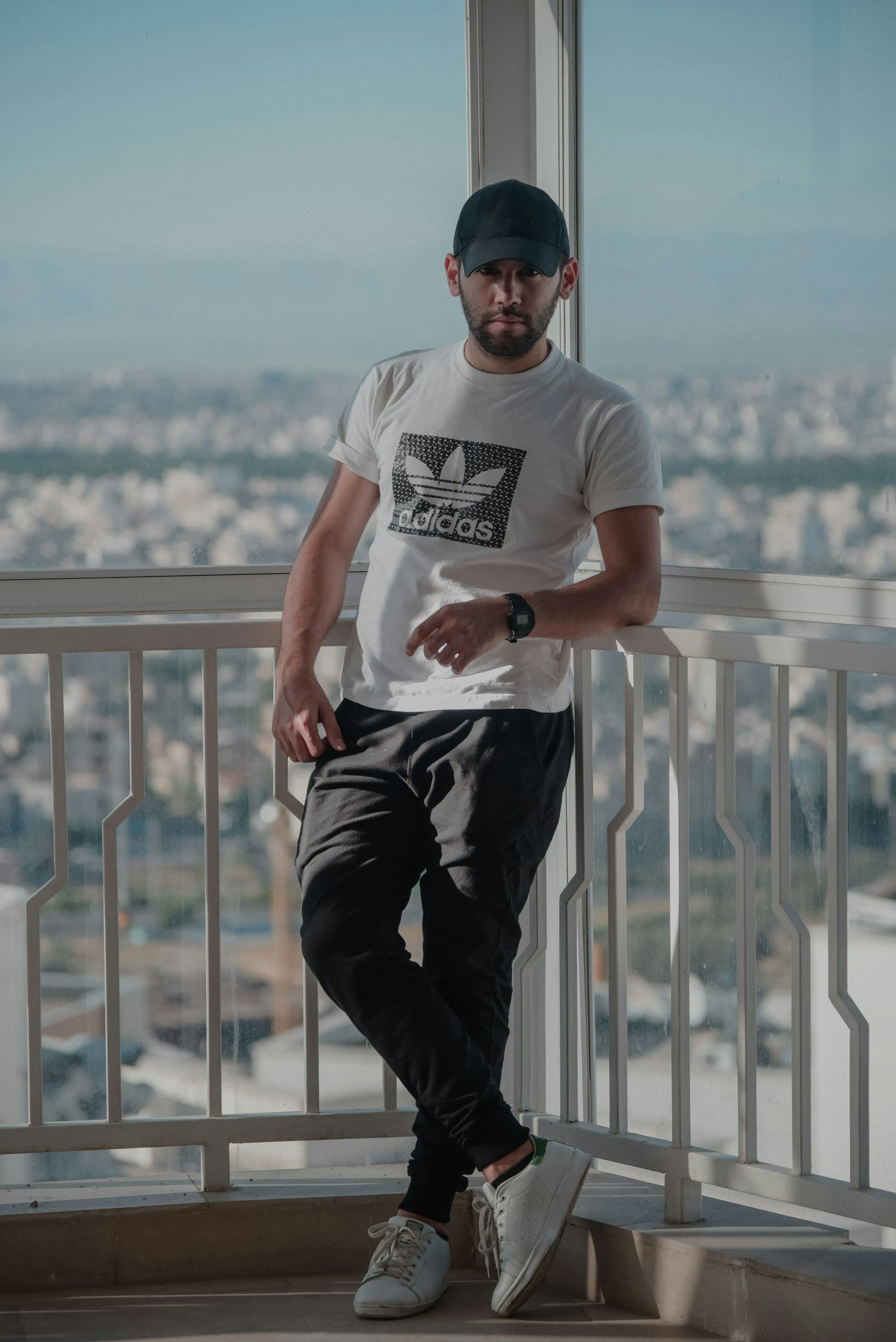 امین نوایی