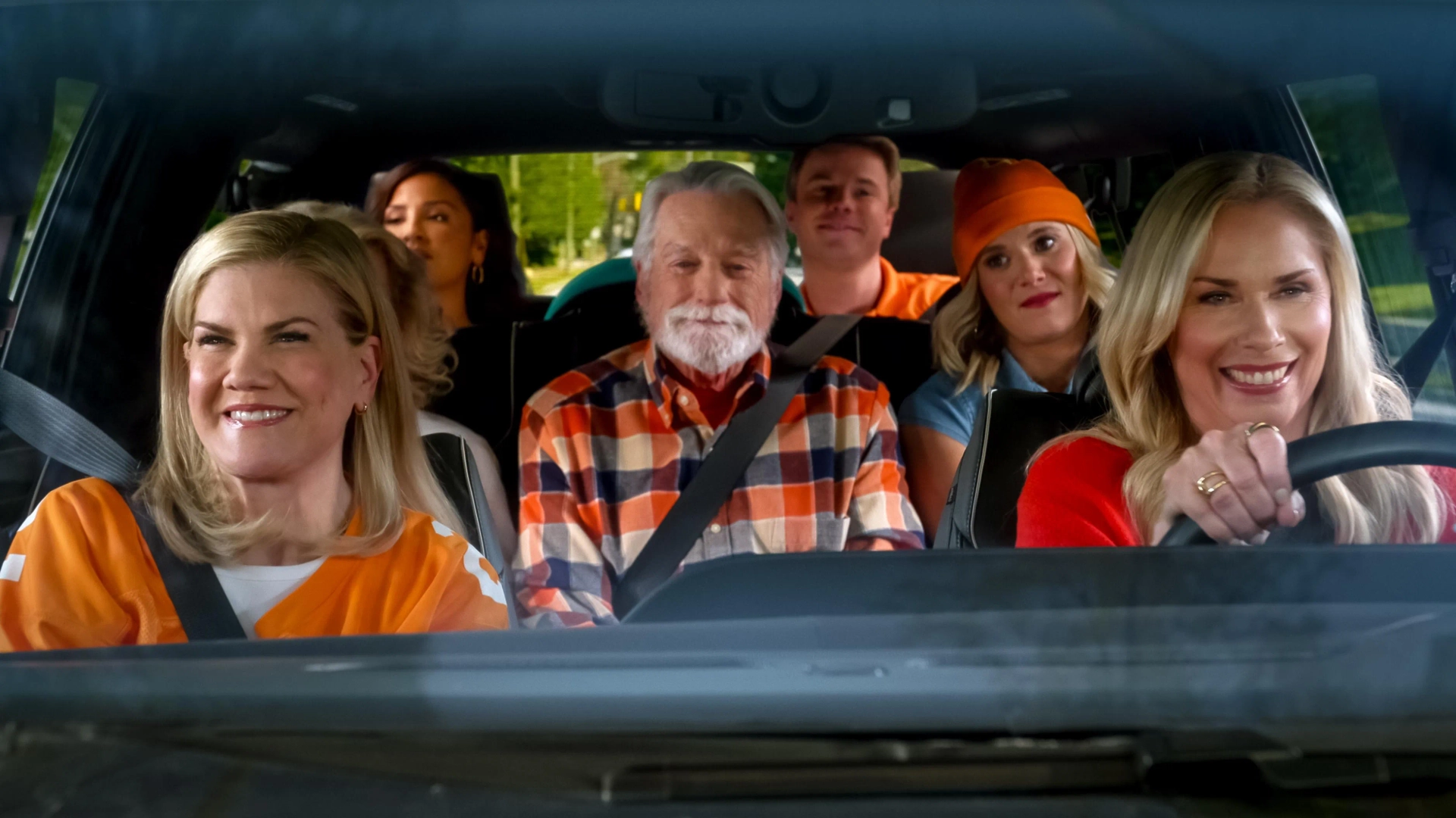 Kristen Johnston, Blake Clark, Hannah Pilkes, Annie Gonzalez, Leanne Morgan, and Graham Rogers in Leanne (2025)