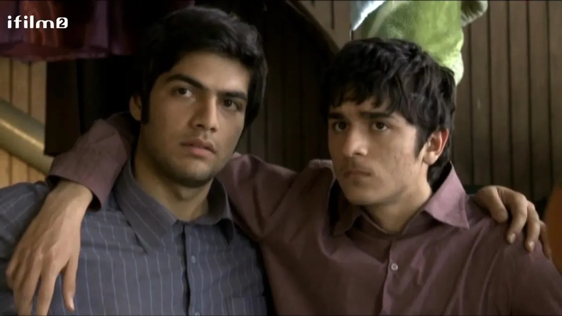 Sepehr Heydari Nejad and Younes Ghazali in White Status (2011)