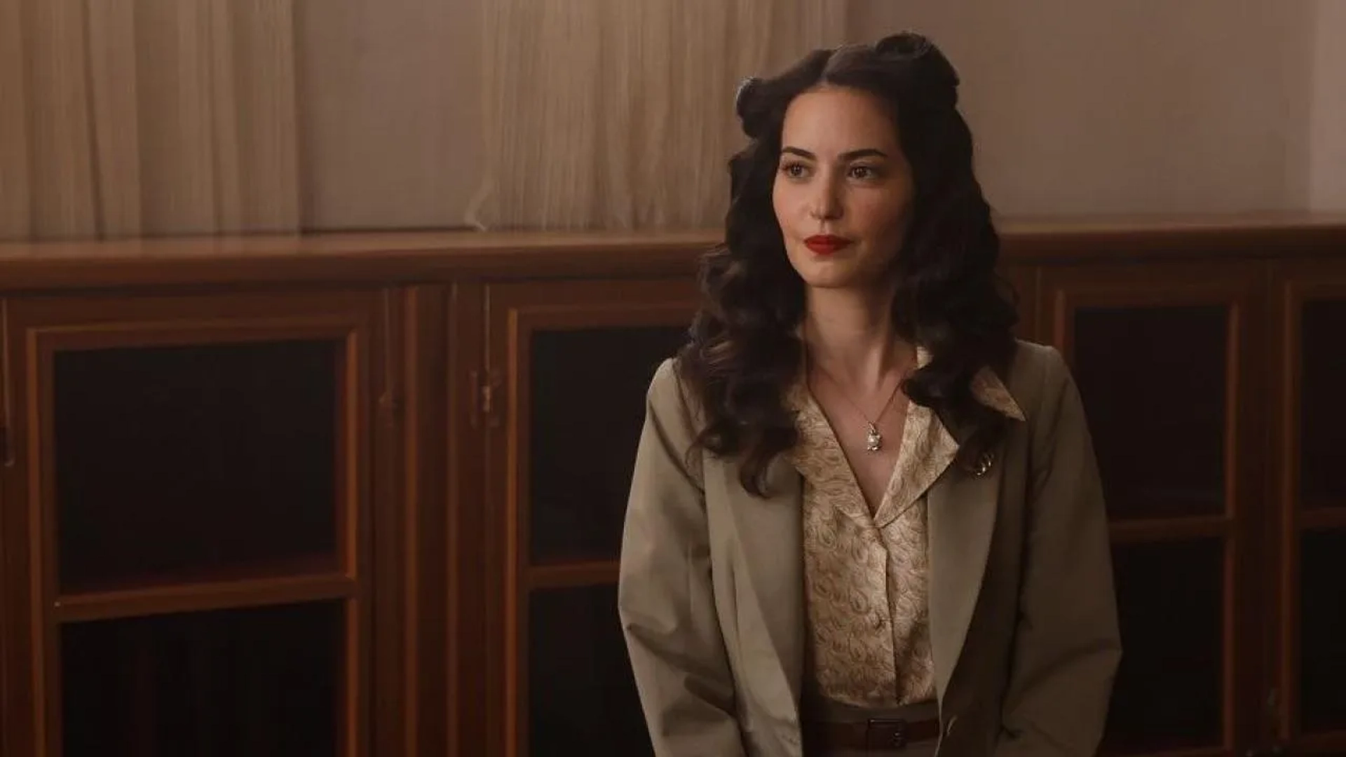 Ezgi Senler in Sürgünler (2025)
