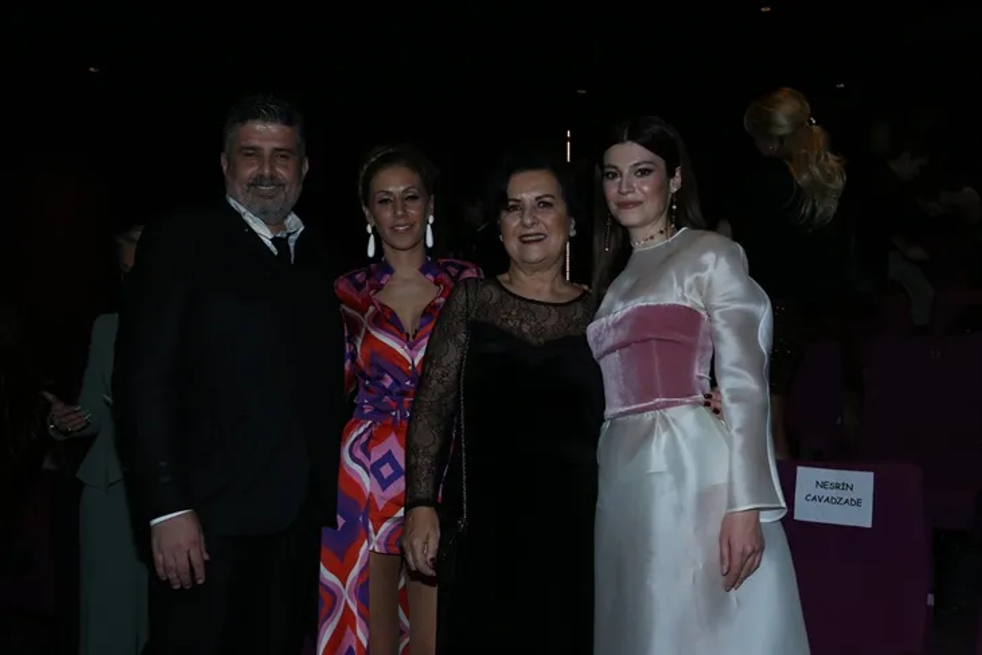 Ömer Faruk Sorak, Ipek Sorak, and Elif Dogan in Ask Tesadüfleri Sever 2 (2020)