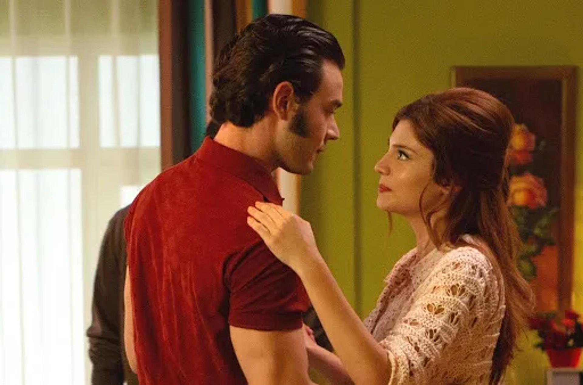 Elif Dogan and Aytaç Sasmaz in Ask Tesadüfleri Sever 2 (2020)