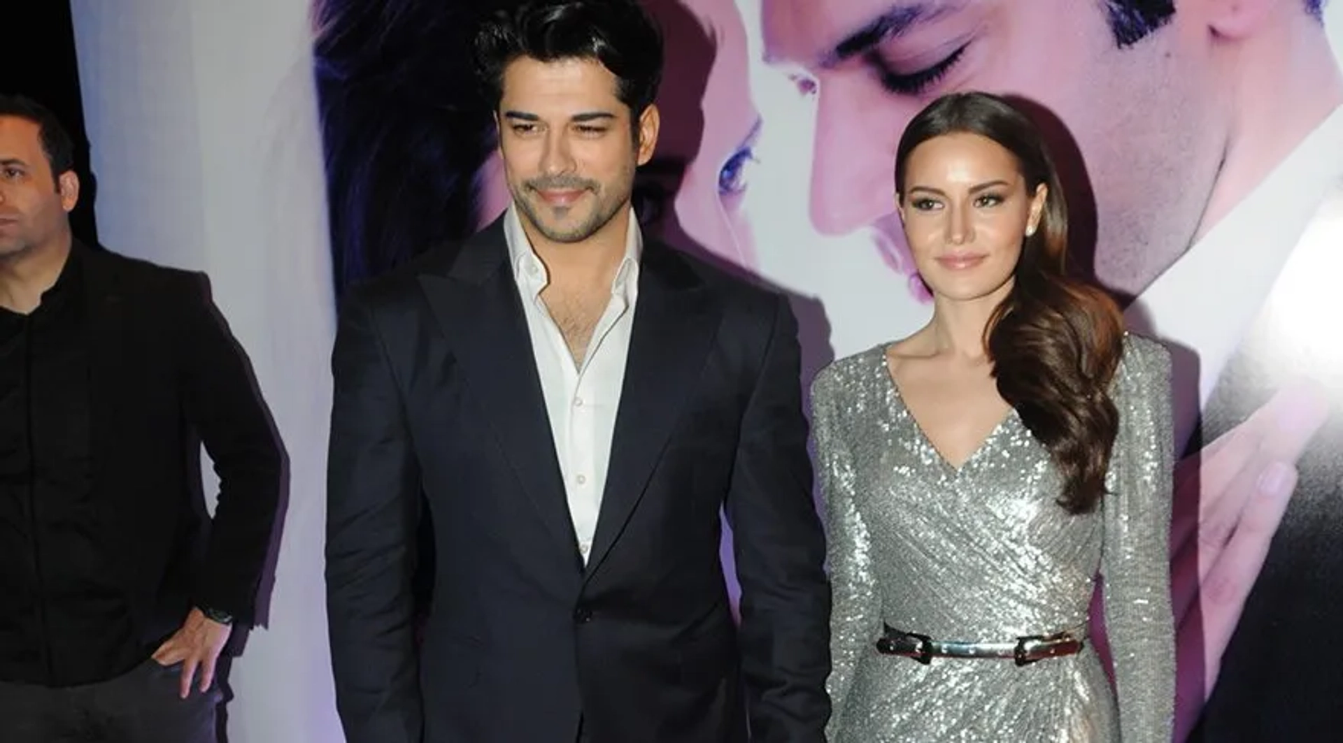 Fahriye Evcen Özçivit and Burak Özçivit at an event for Sonsuz Ask (2017)