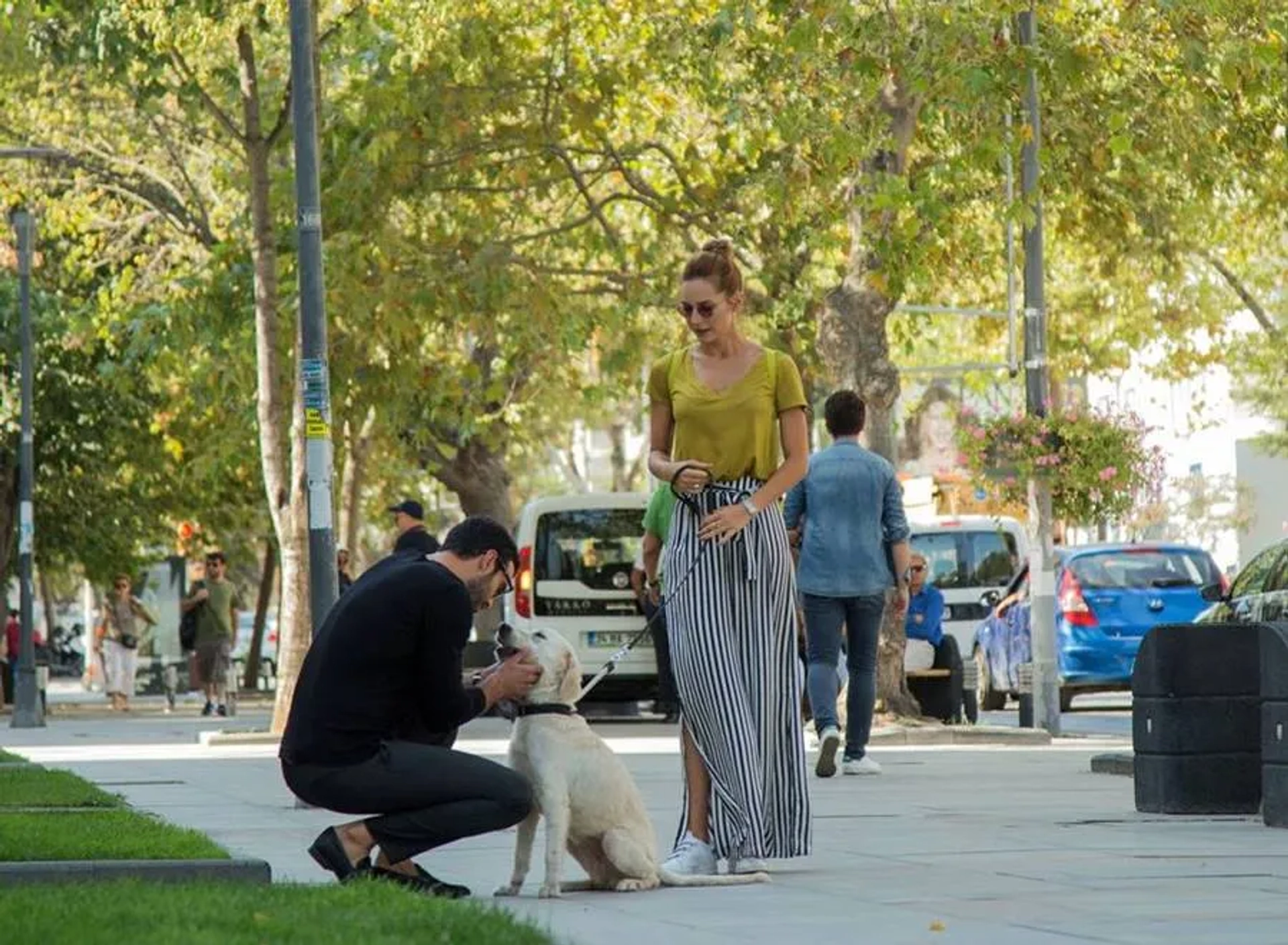 Sedef Avci and Baris Arduç in Mutluluk Zamani (2017)