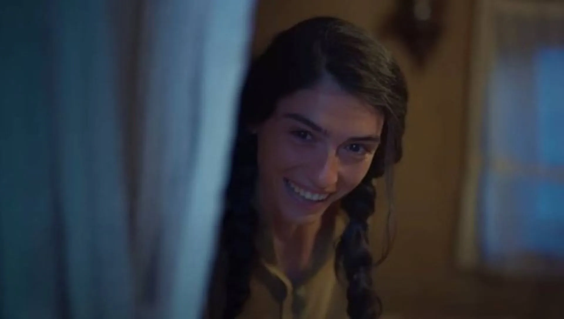 Hazar Ergüçlü in Heartsong (2022)