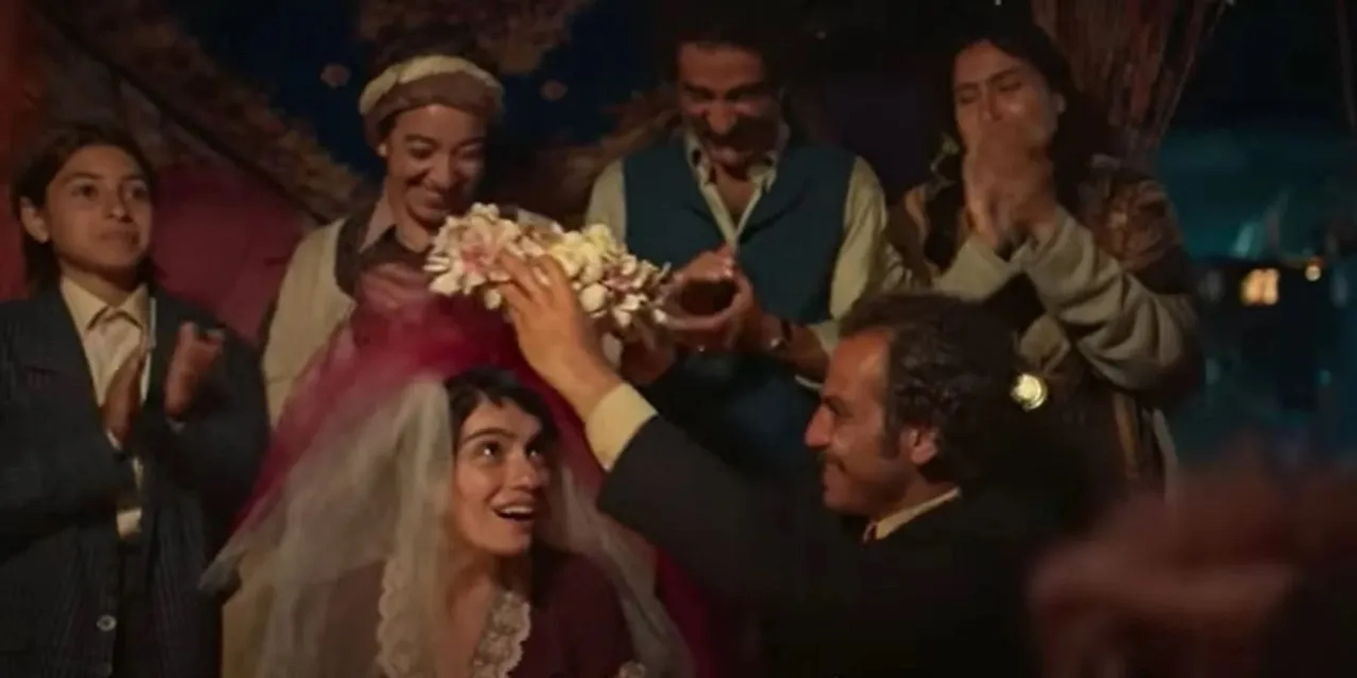 Hazar Ergüçlü, Erkan Kolçak Köstendil, and Ali Seçkiner Alici in Heartsong (2022)