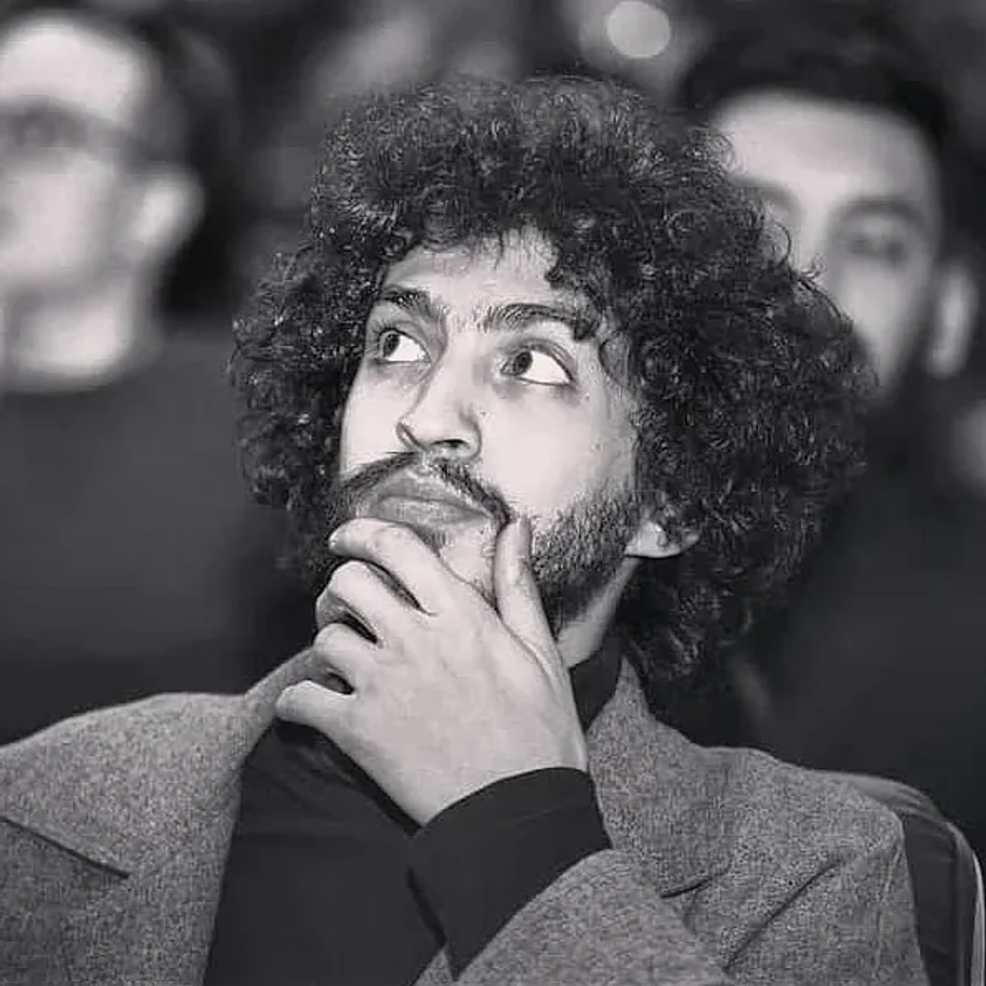پوریا  اخوان